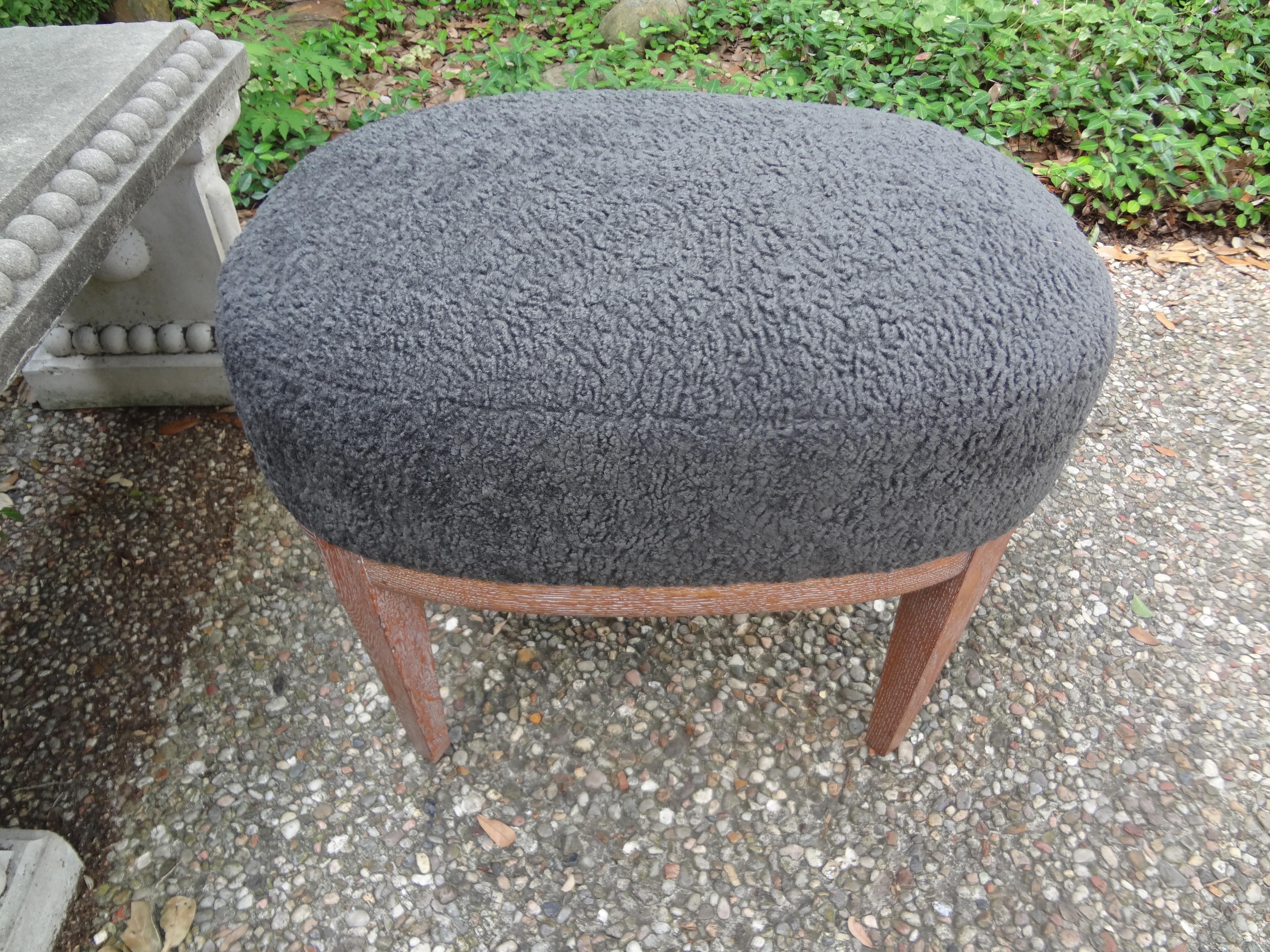French, Louis XVI Style Cerused Oak Bench or Ottoman In Good Condition For Sale In Houston, TX