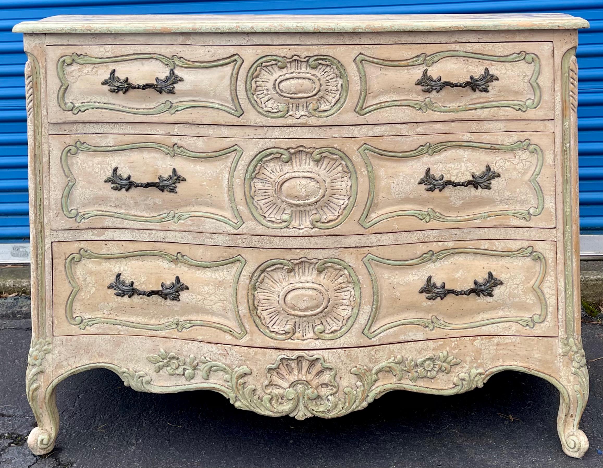 French Louis XVI Style Cerused Painted Commode / Chest with Carved Shell Motif For Sale 4