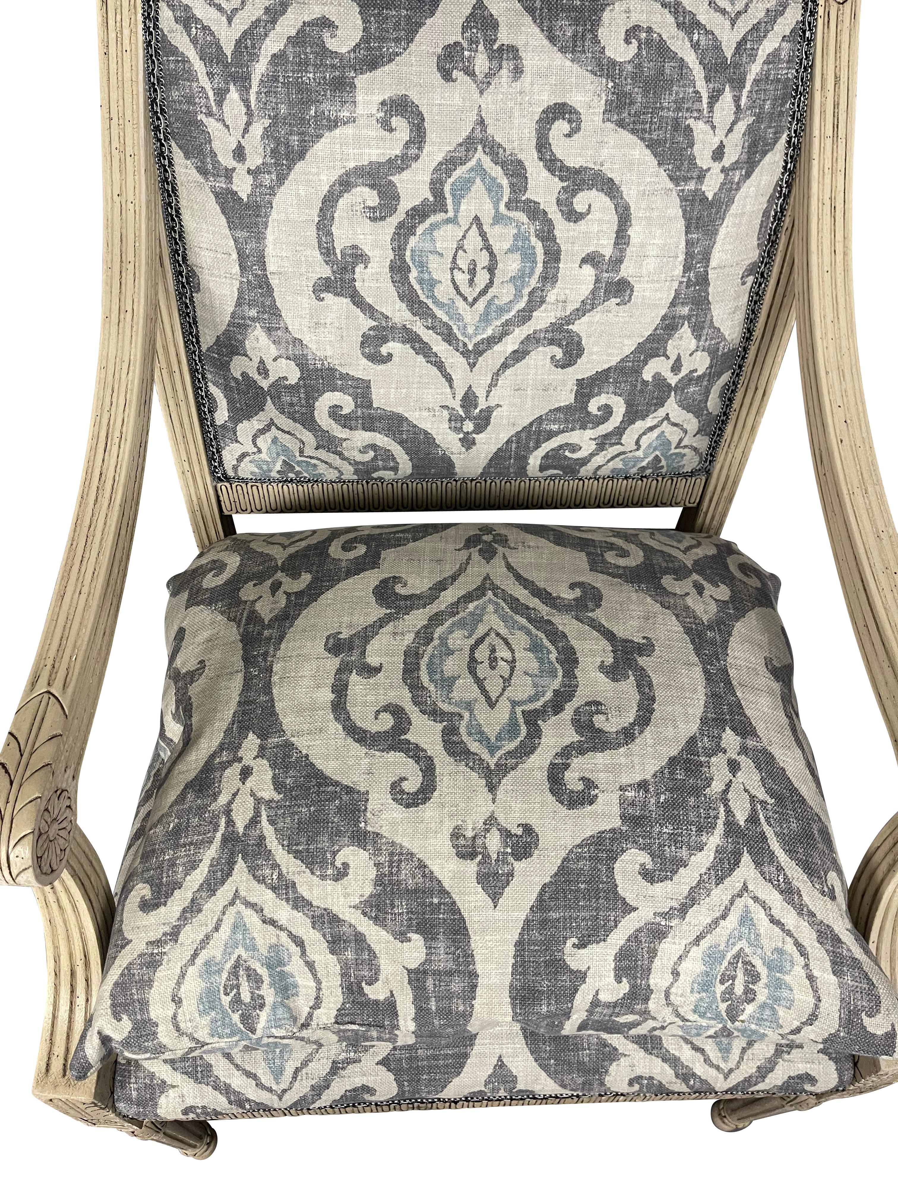 Chaises françaises de style Louis XVI en lin Ikat gris/bleu 3