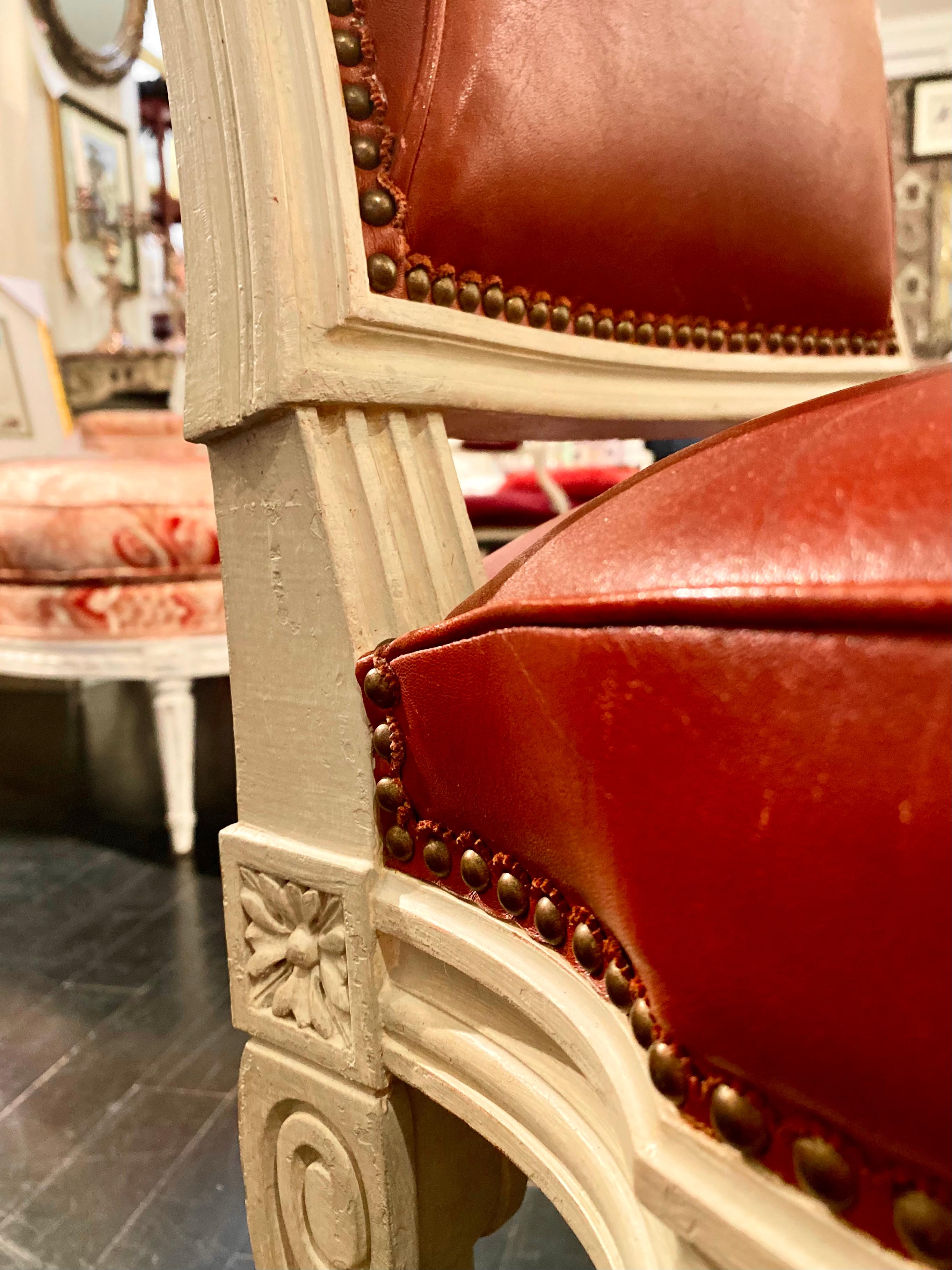 Französische Stühle im Louis-XVI.-Stil nach Jacob, möglicherweise Maison Jansen im Angebot 12