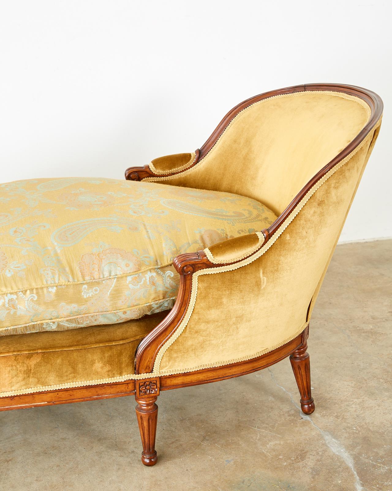 Hand-Crafted French Louis XVI Style Chaise Longue Daybed