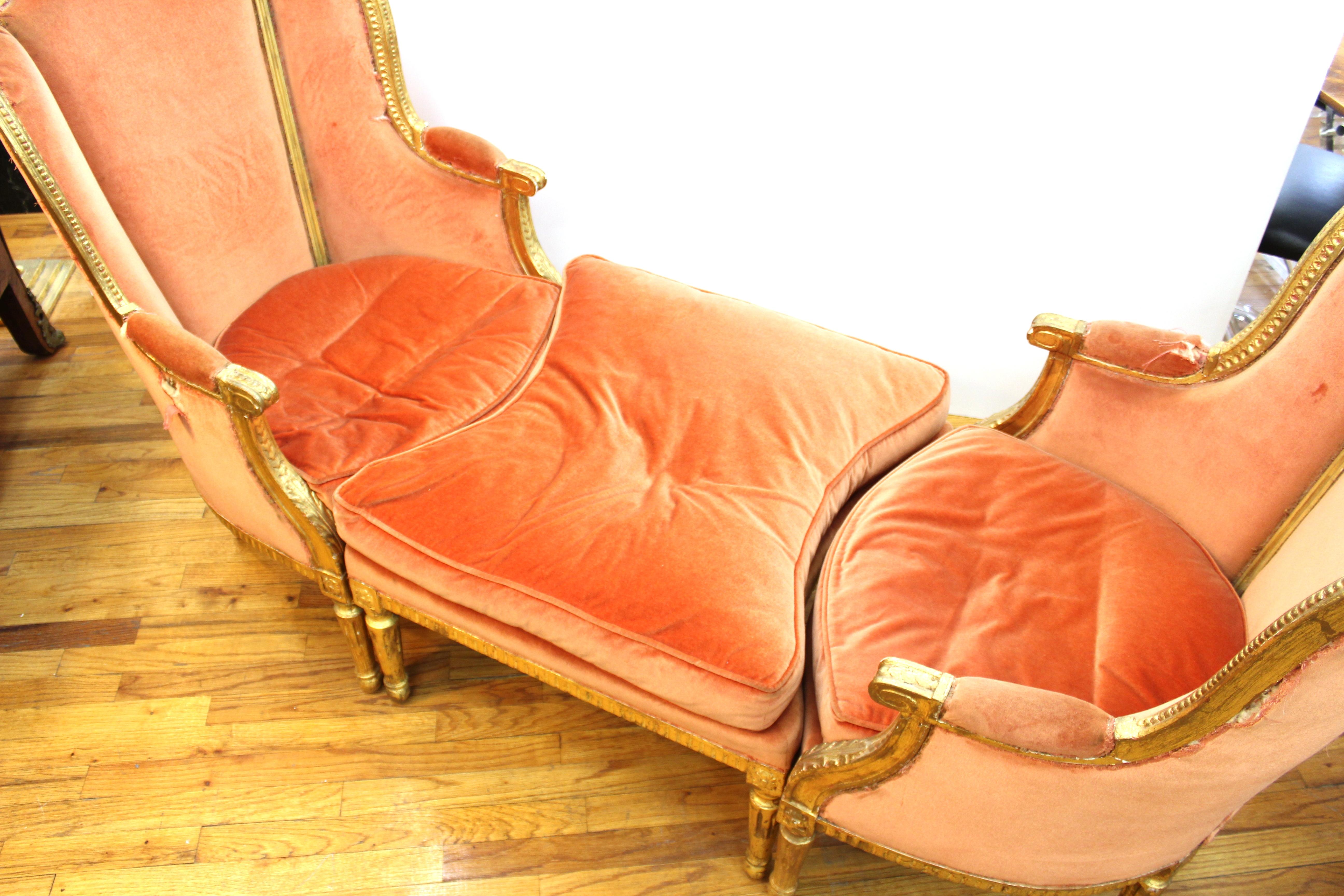 French Louis XVI Style Chaise Longue In Good Condition In New York, NY