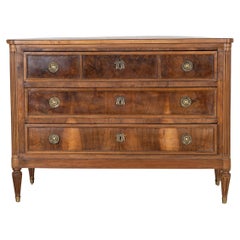 Cassettiera francese in stile Luigi XVI in noce con inserti in ottone, CIRCA 1920