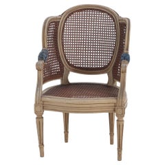 Silla Bergere francesa pintada de tamaño infantil, estilo Luis XVI,  C 1930.