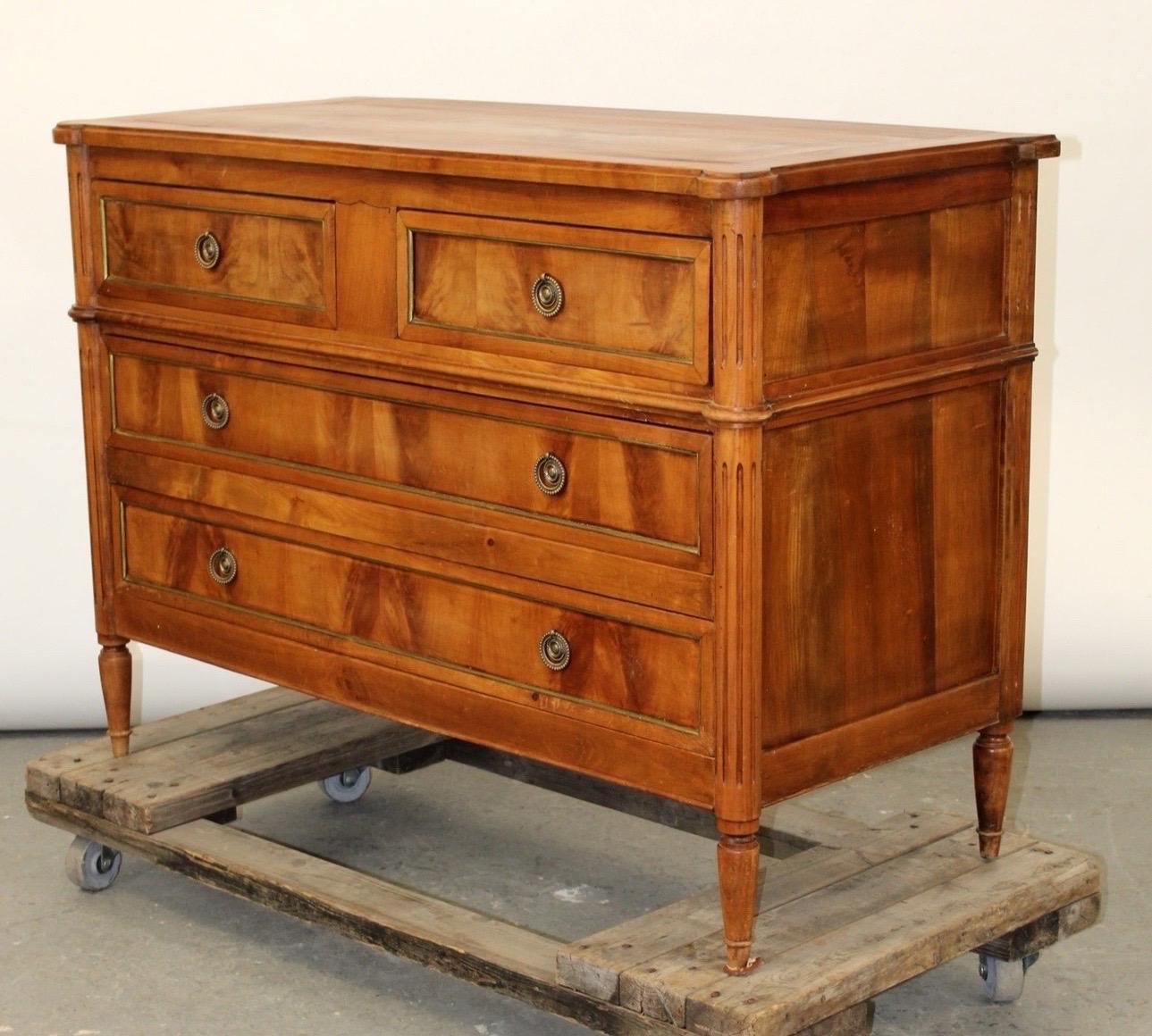 French Louis XVI Style Commode in Walnut with Bronze Trim For Sale 5