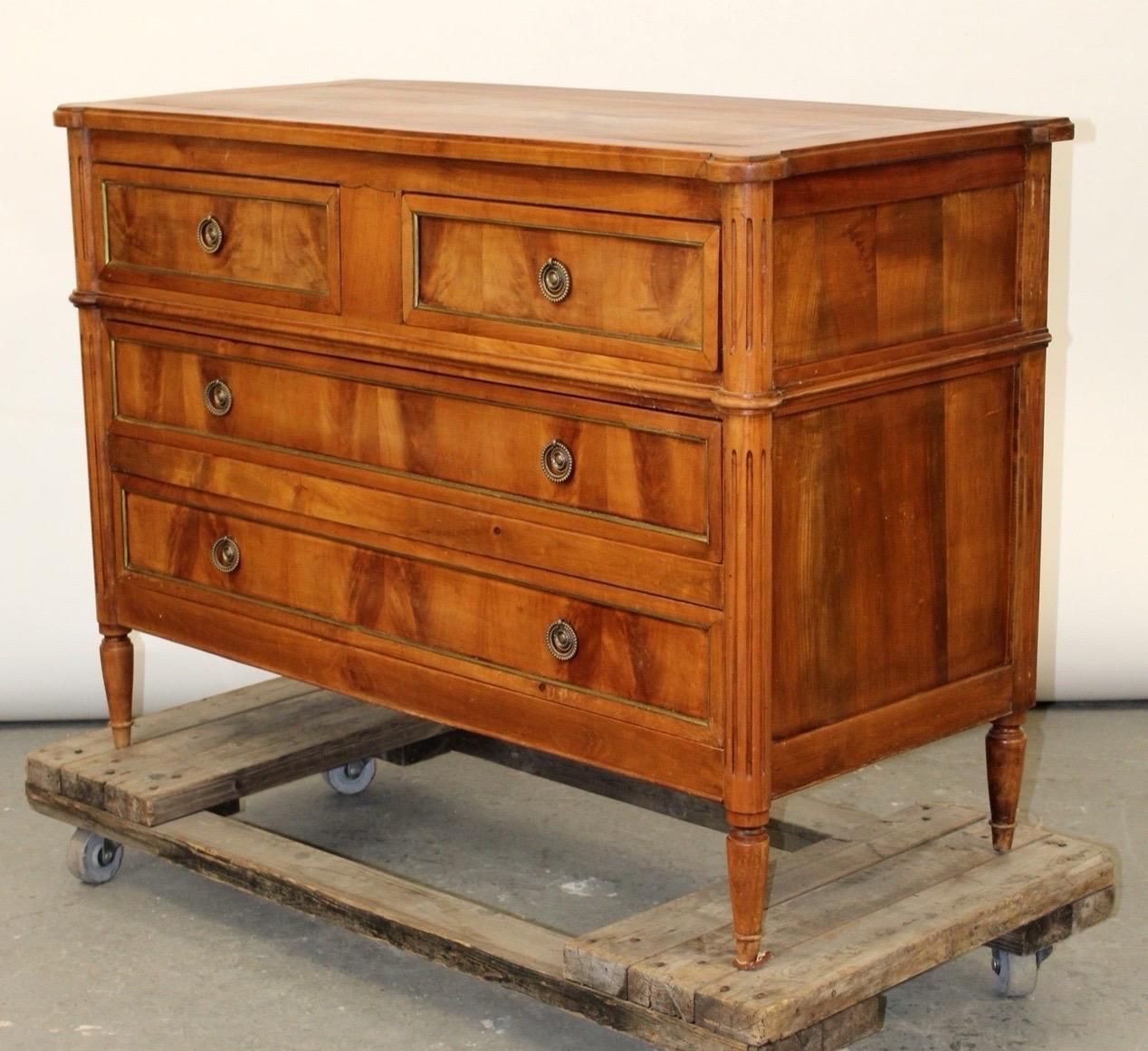 French Louis XVI Style Commode in Walnut with Bronze Trim For Sale 3
