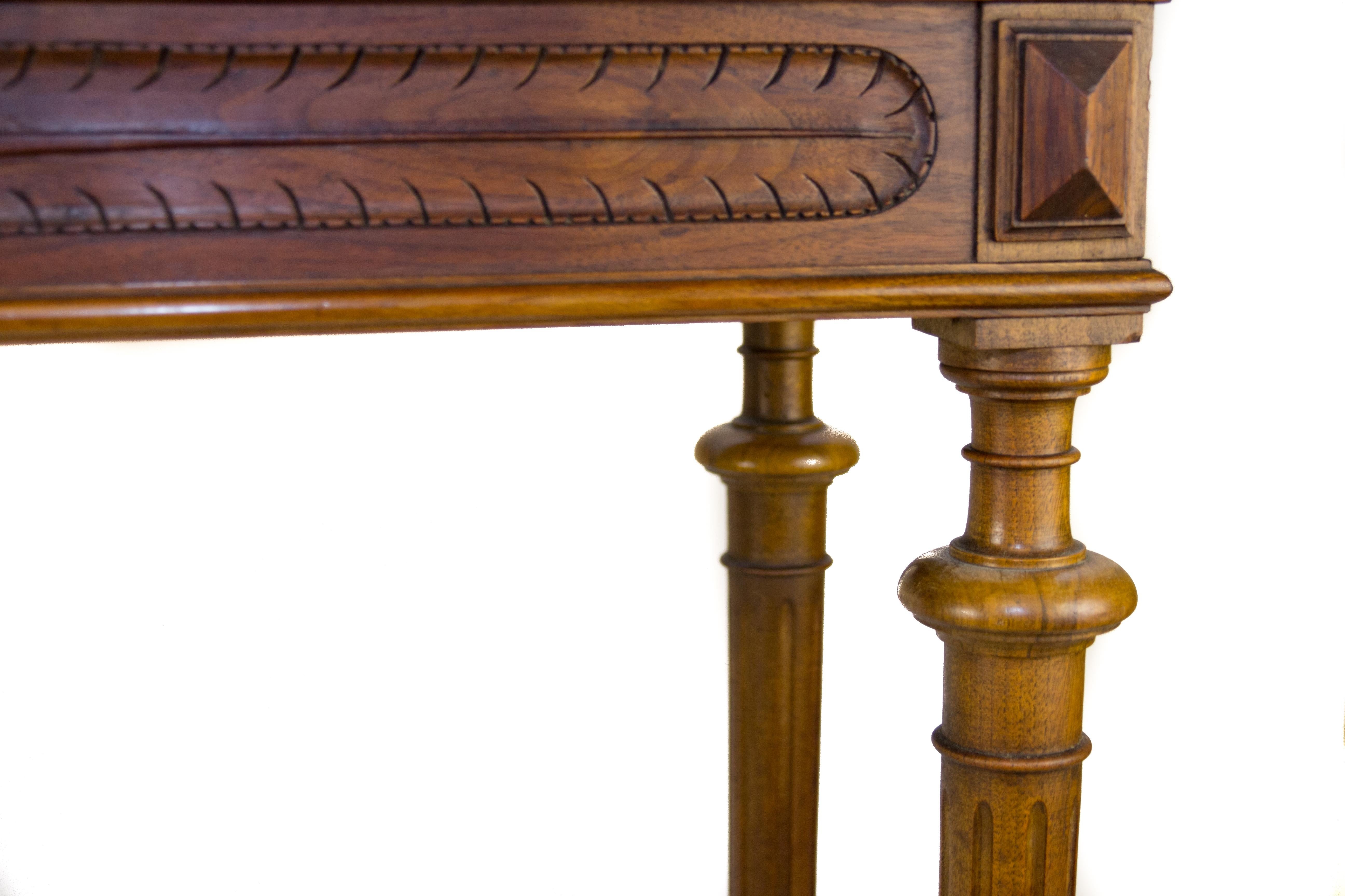 French Louis XVI Style Console Table In Good Condition In Barntrup, DE