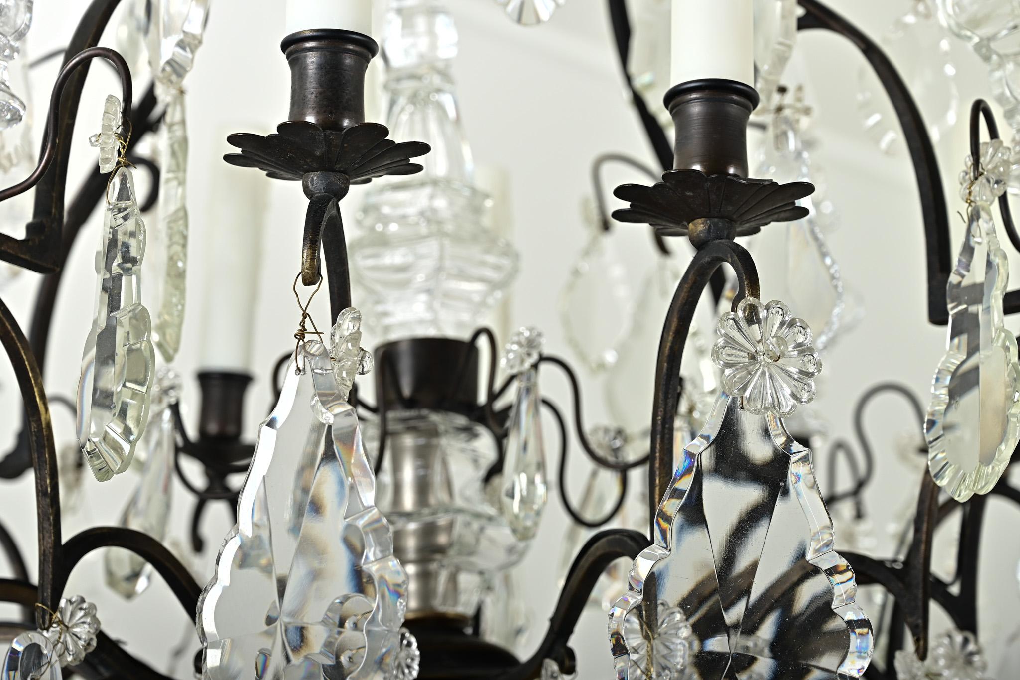 Lampadario di cristallo francese in stile Luigi XVI in vendita 10