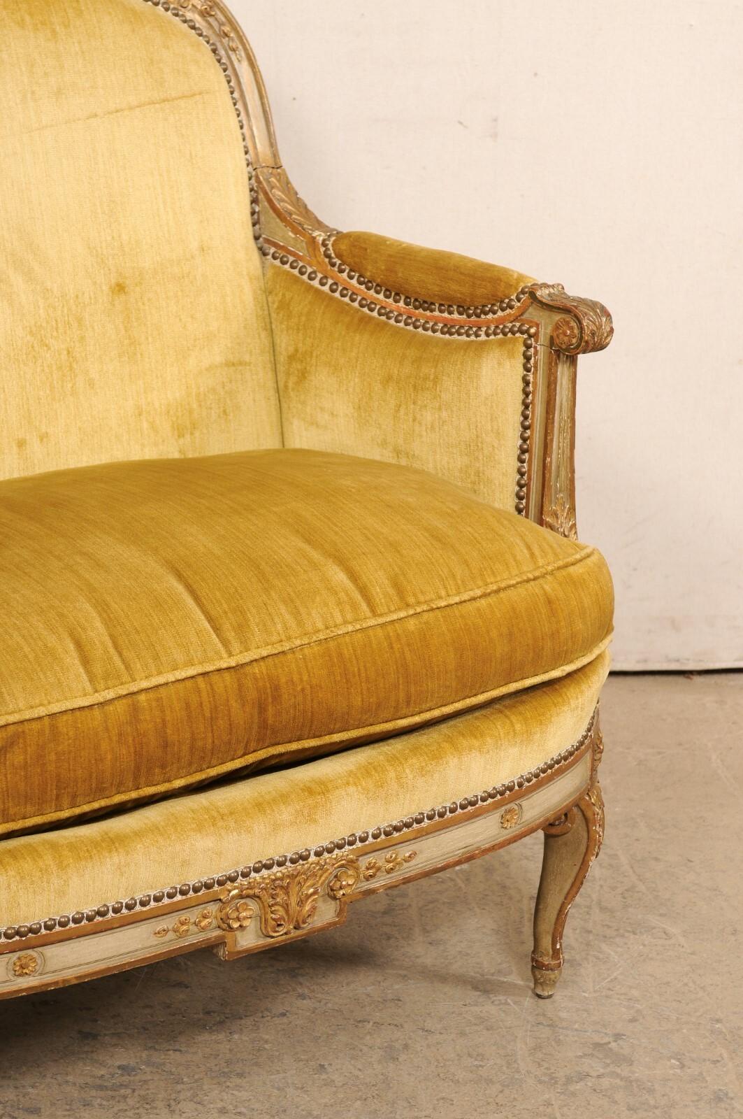 French Louis XVI Style Cut-Velvet Marquise For Sale 3