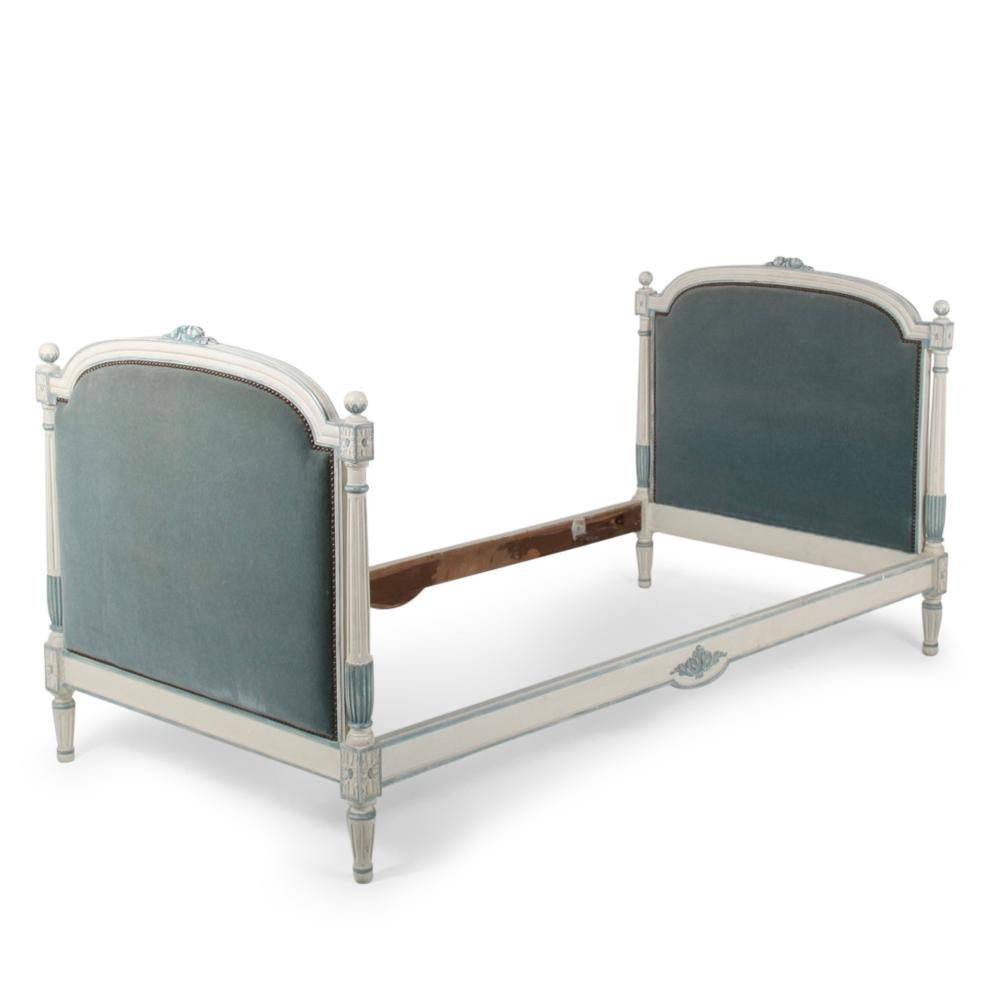 French Louis XVI Style Daybed 1