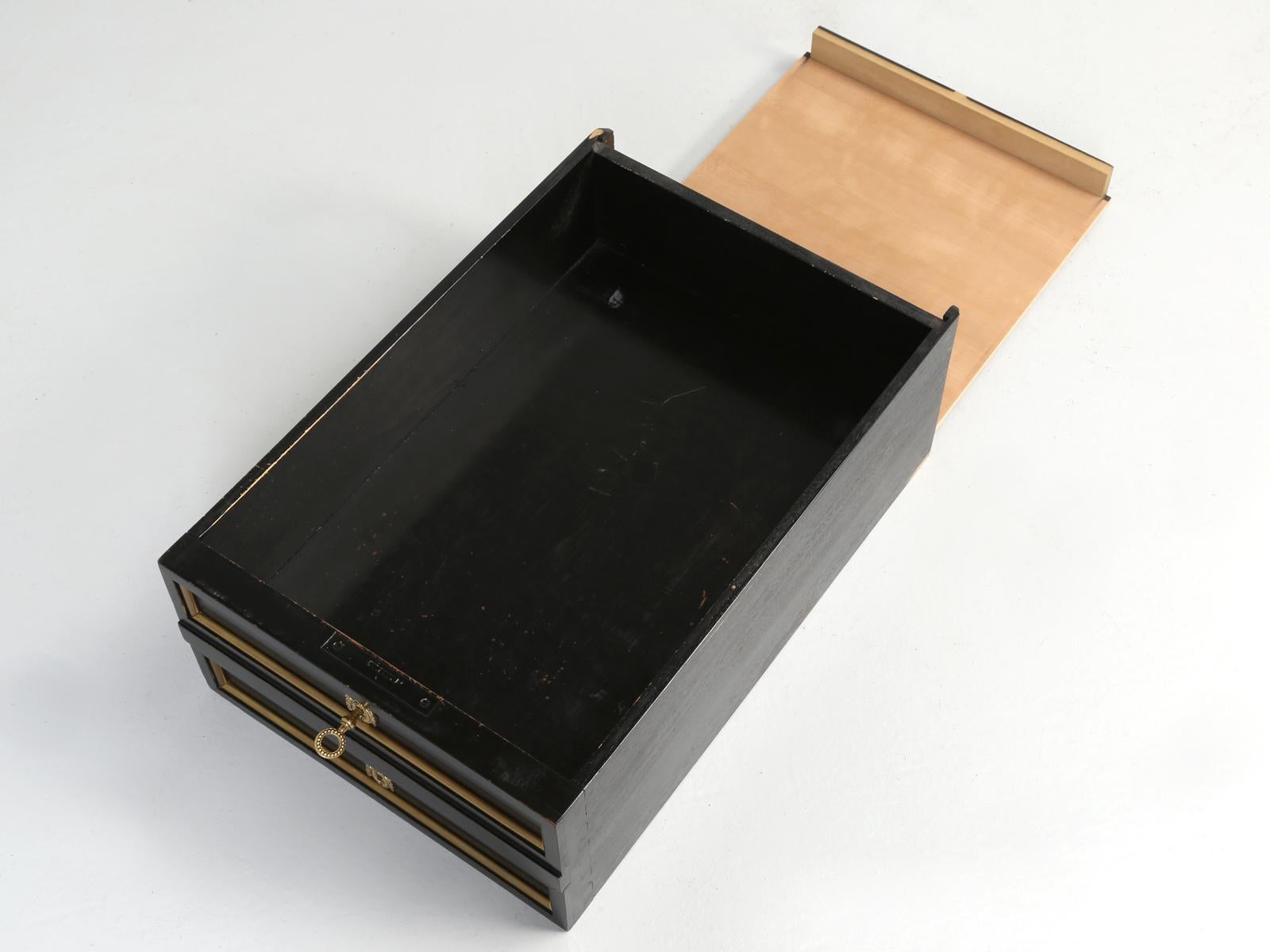 French Louis XVI Style Desk in Black Lacquer and Black Leather 11