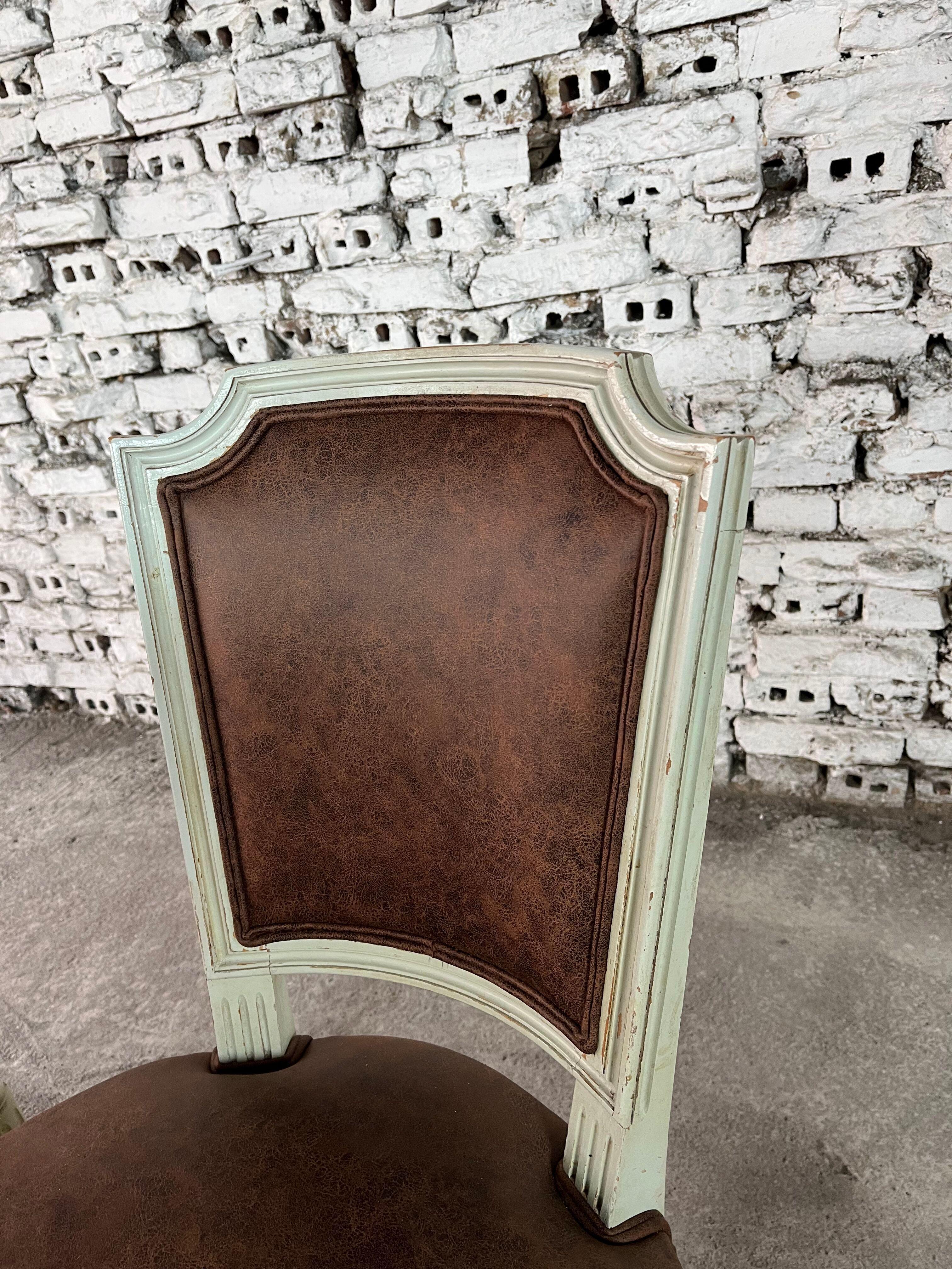 French Louis XVI Style Dining Chairs, Reupholstered – Set of 6 en vente 1
