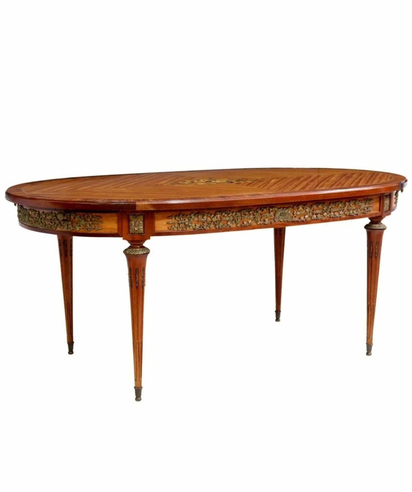 French Louis XVI Style Dining Table in the Manner of Jean-Pierre Ehalt In Good Condition In Forney, TX