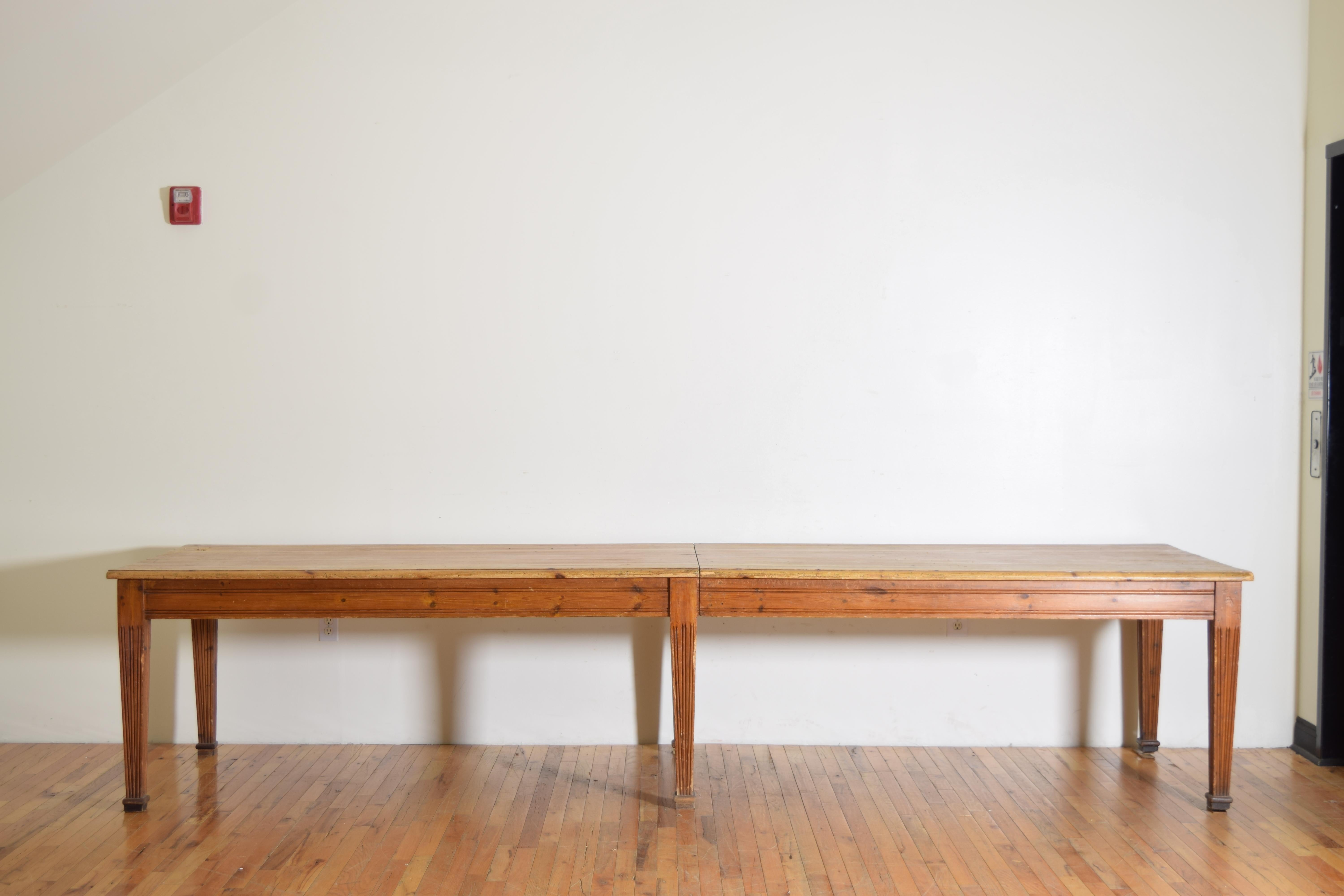 French Louis XVI Style Draper's or Work Table in Pinewood, ca. 1900 In Good Condition In Atlanta, GA