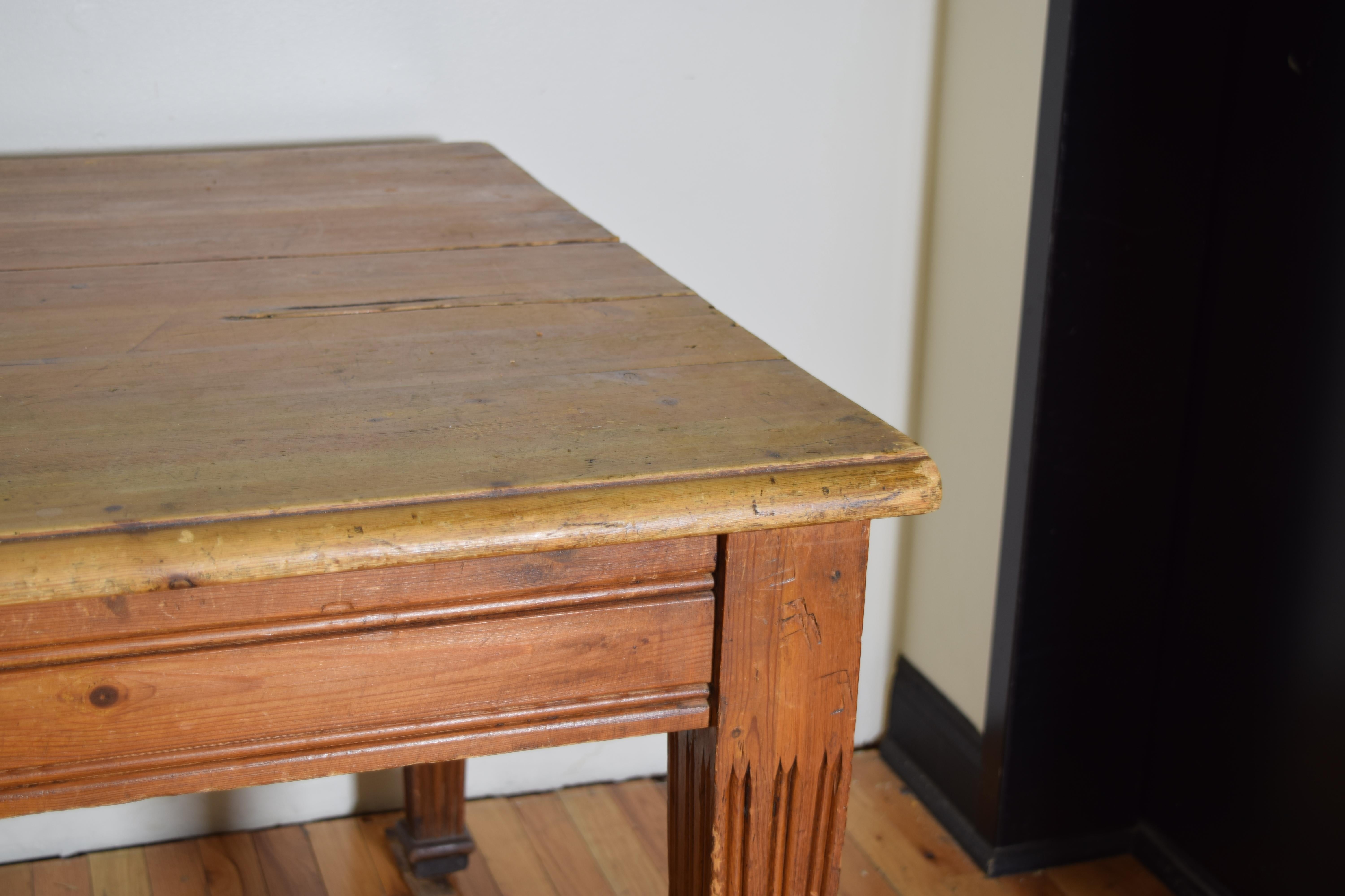 French Louis XVI Style Draper's or Work Table in Pinewood, ca. 1900 2