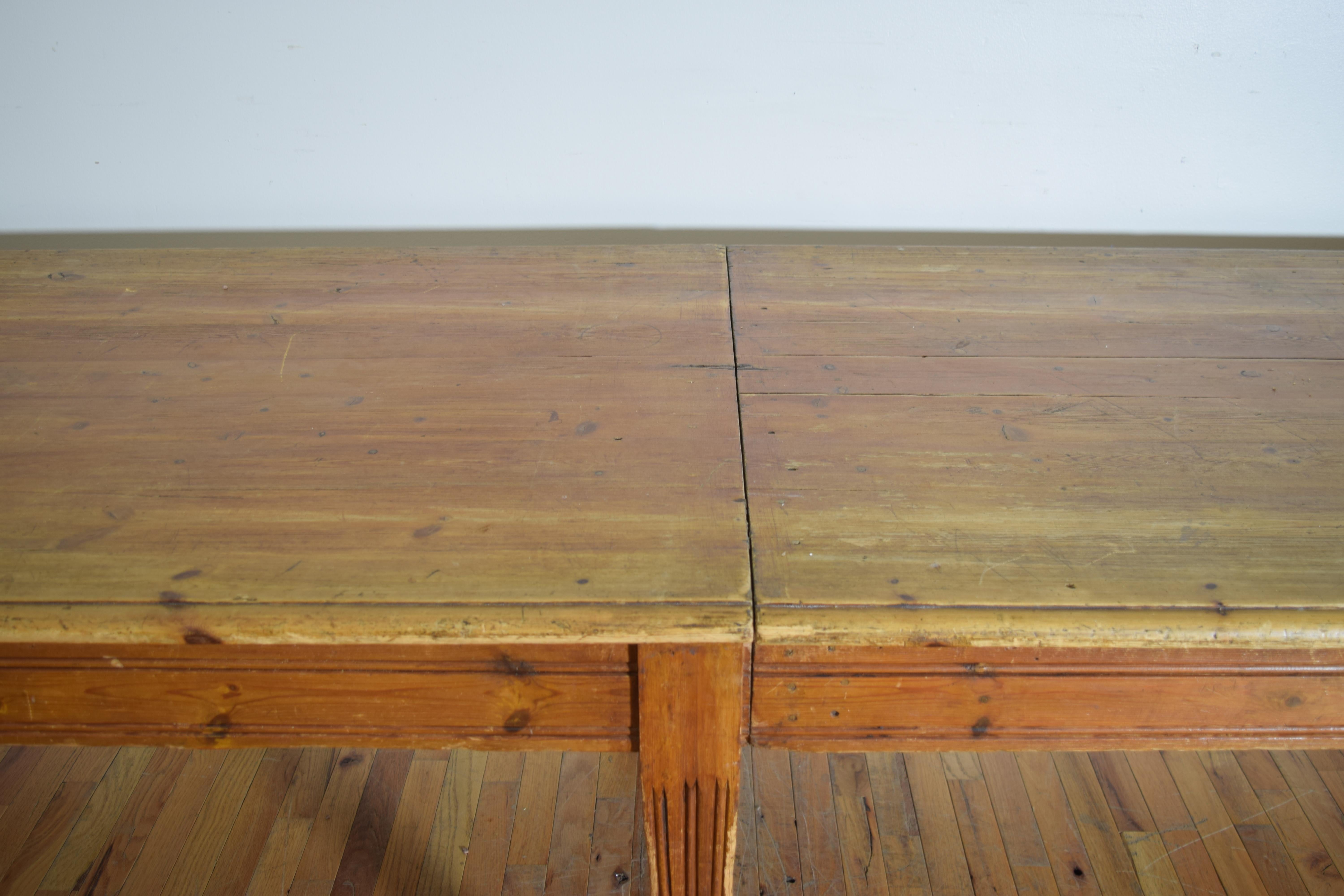 French Louis XVI Style Draper's or Work Table in Pinewood, ca. 1900 3