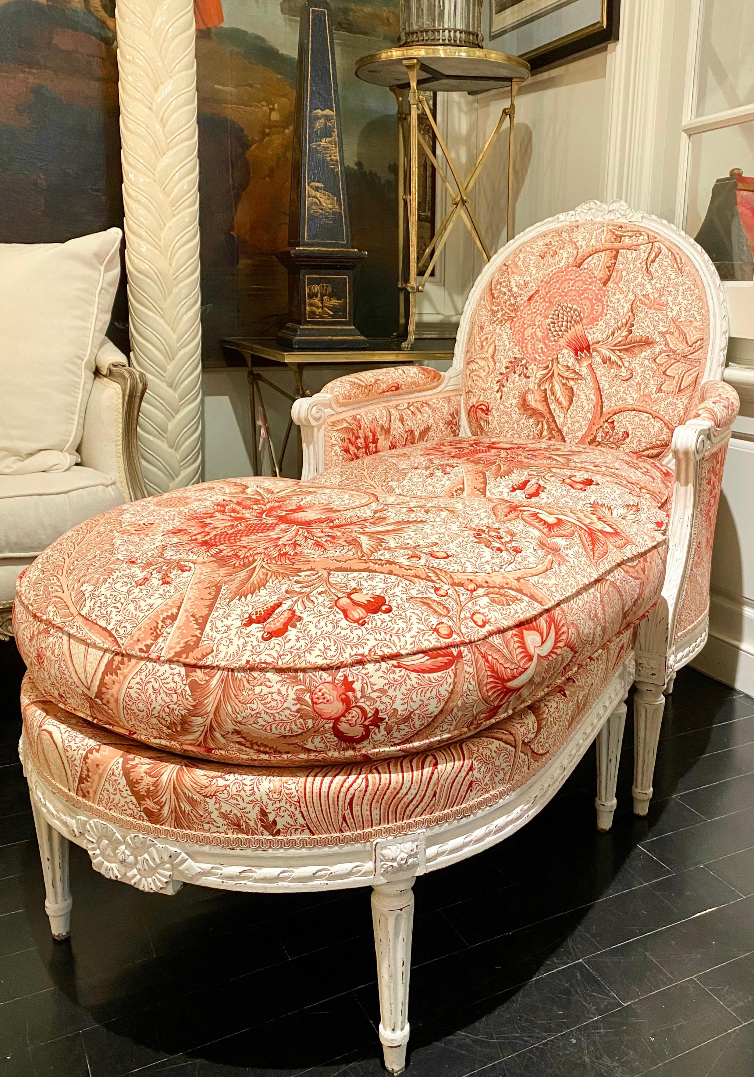 French Louis XVI Style Duchesse Brisée Chaise Upholstered in Braquenié Toile 10