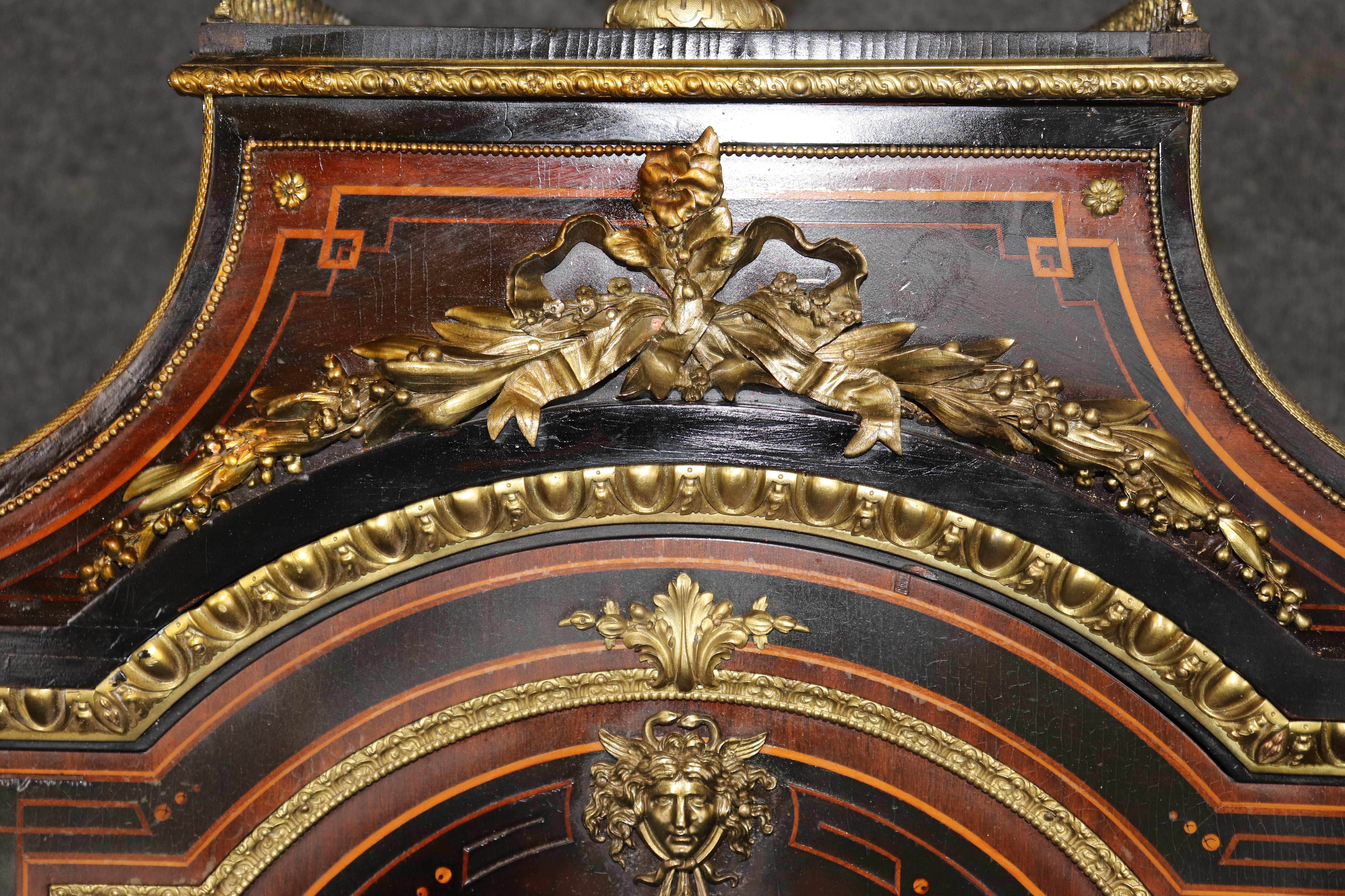 Cabinet de style Louis XVI en bronze et ébonite avec plaques de porcelaine Att Roulin en vente 5