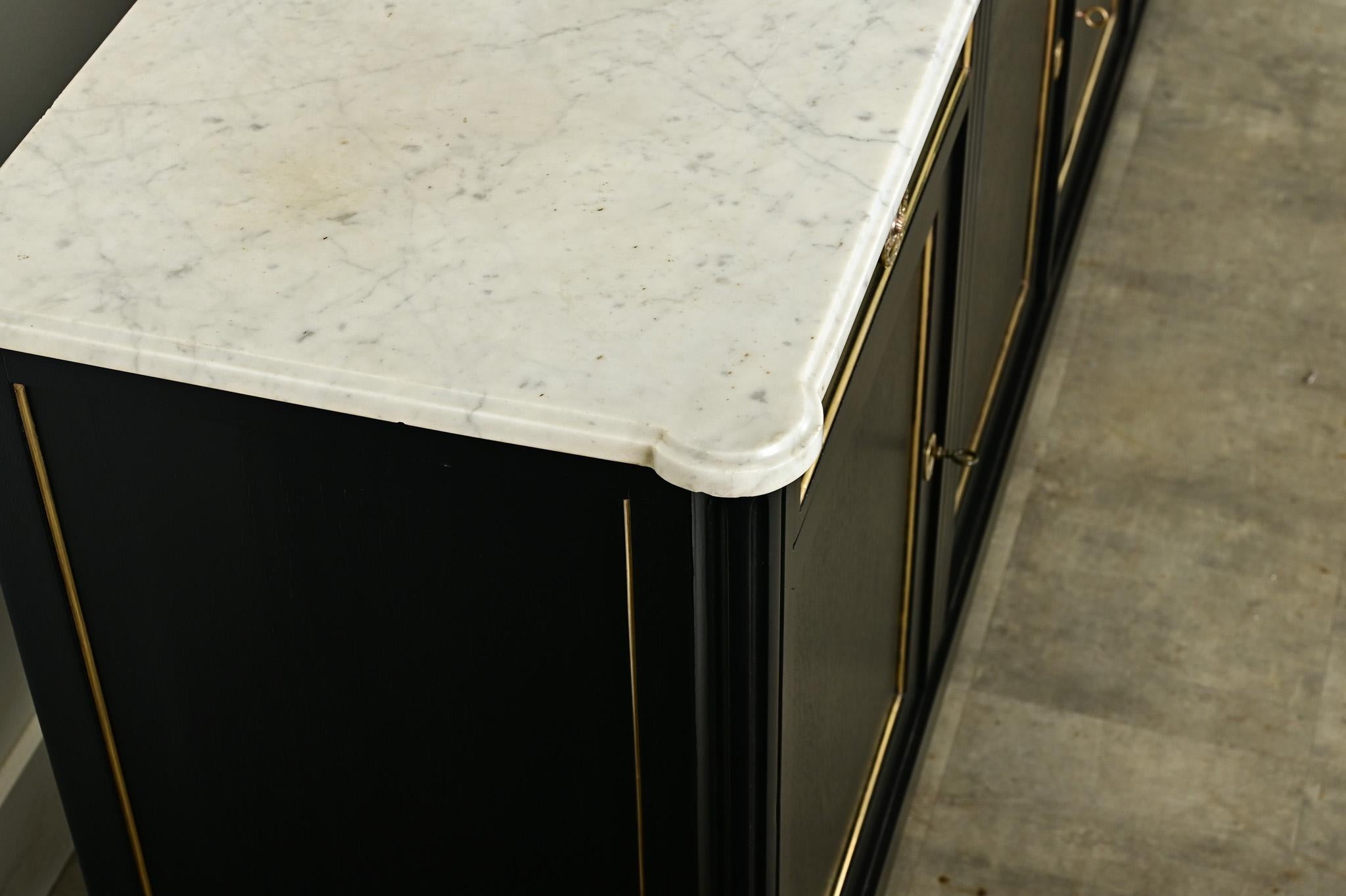 Französische Enfilade im Louis-XVI.-Stil, ebonisiert und aus Marmor im Angebot 4