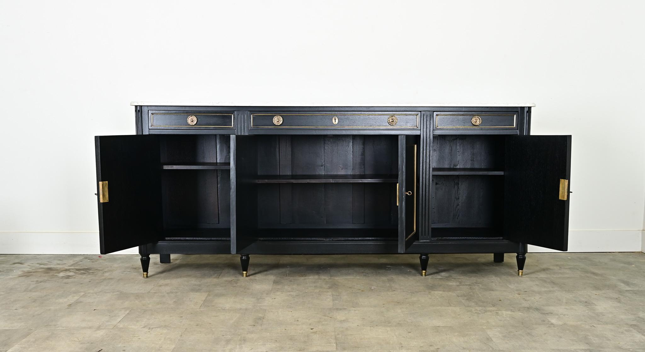 Französische Enfilade im Louis-XVI.-Stil, ebonisiert und aus Marmor im Angebot 6