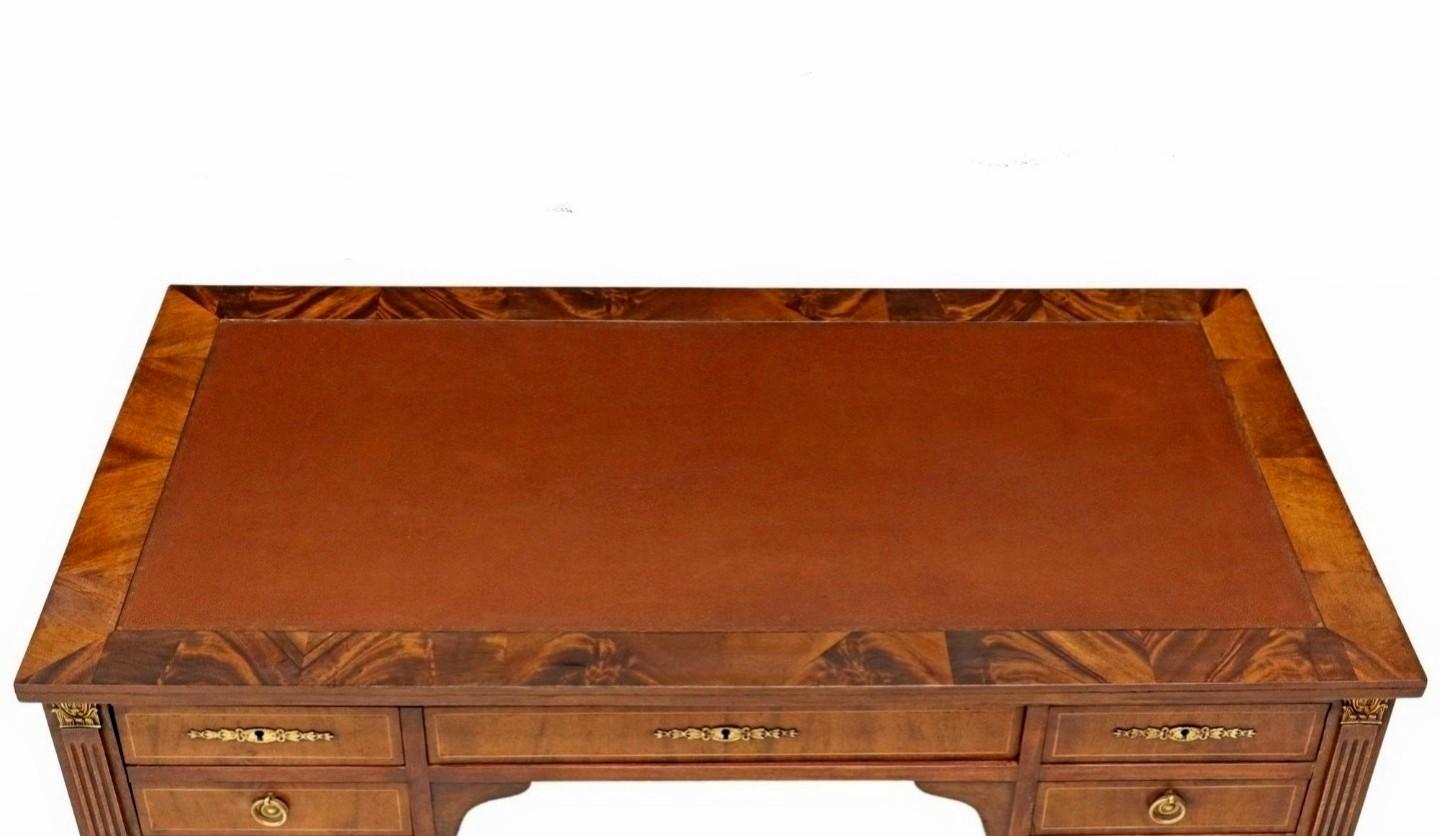French Louis XVI Style Flame Mahogany Writing Desk  For Sale 6