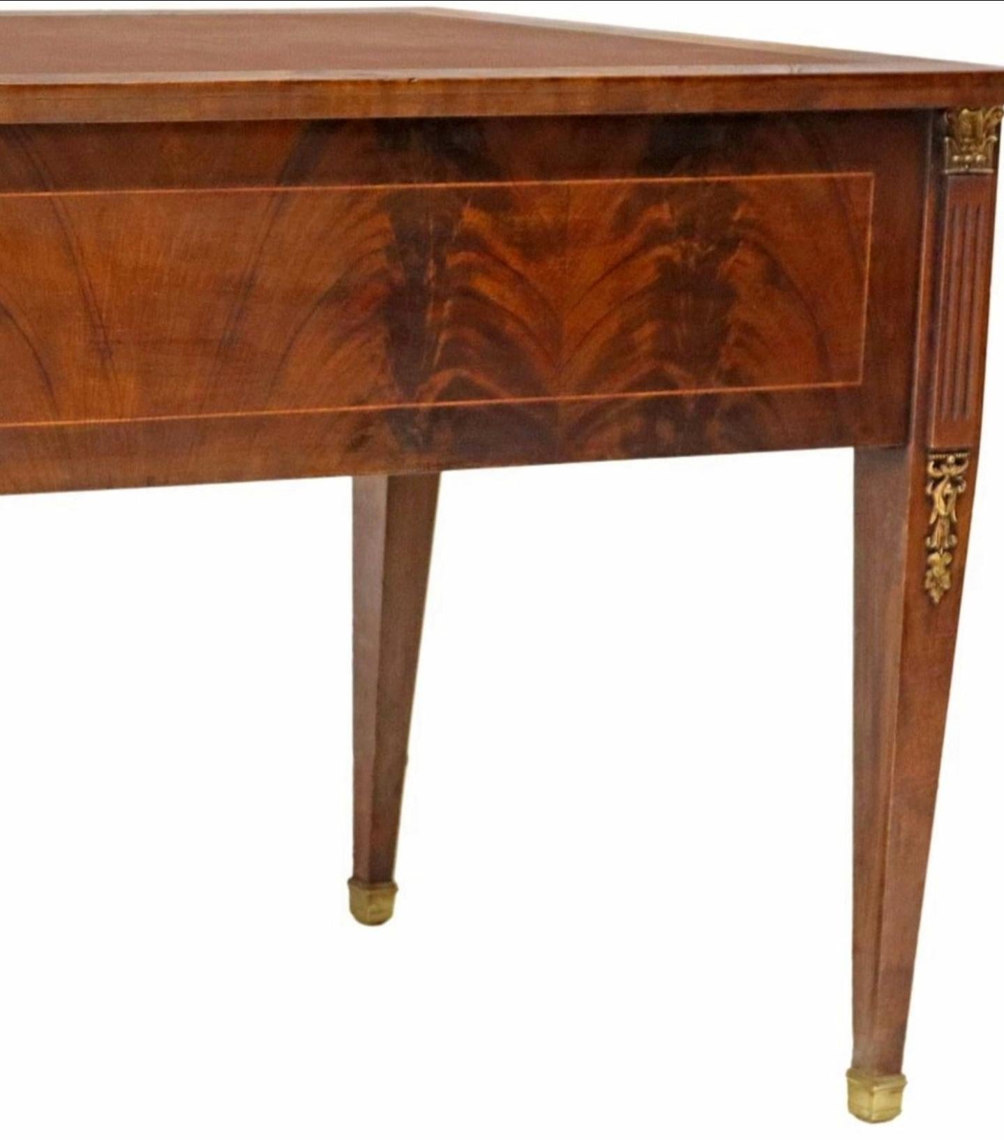 French Louis XVI Style Flame Mahogany Writing Desk  For Sale 1