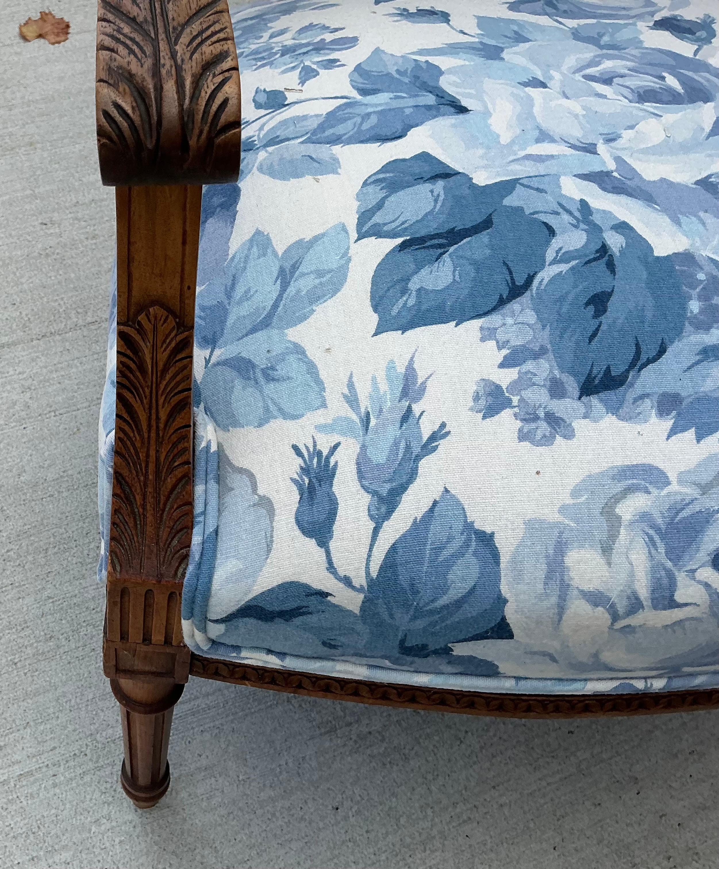 French Louis XVI Style Fruitwood Bergere Chairs Blue & White Floral - Pair For Sale 6