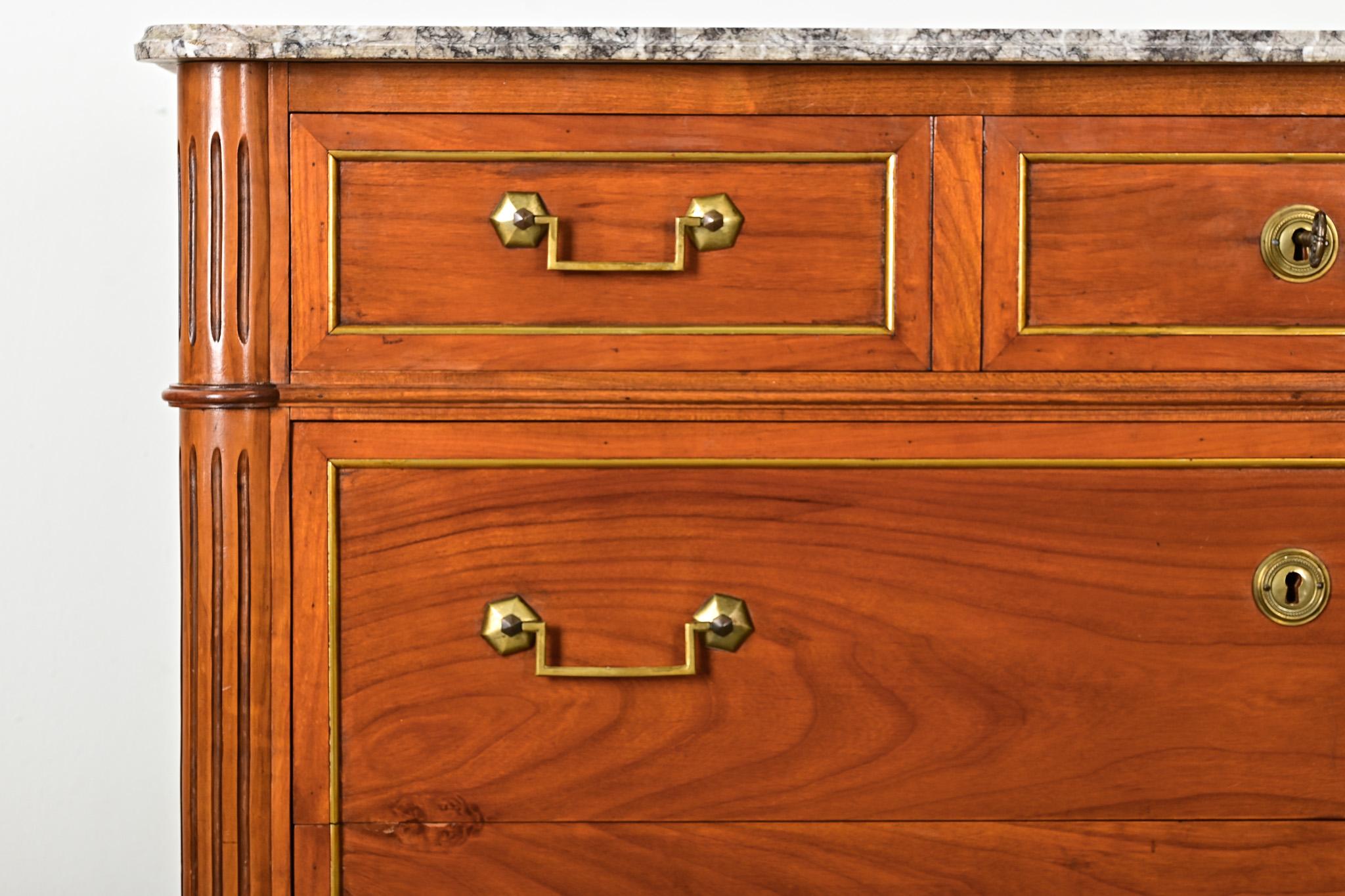 Altro Commode francese in legno e marmo in stile Luigi XVI in vendita