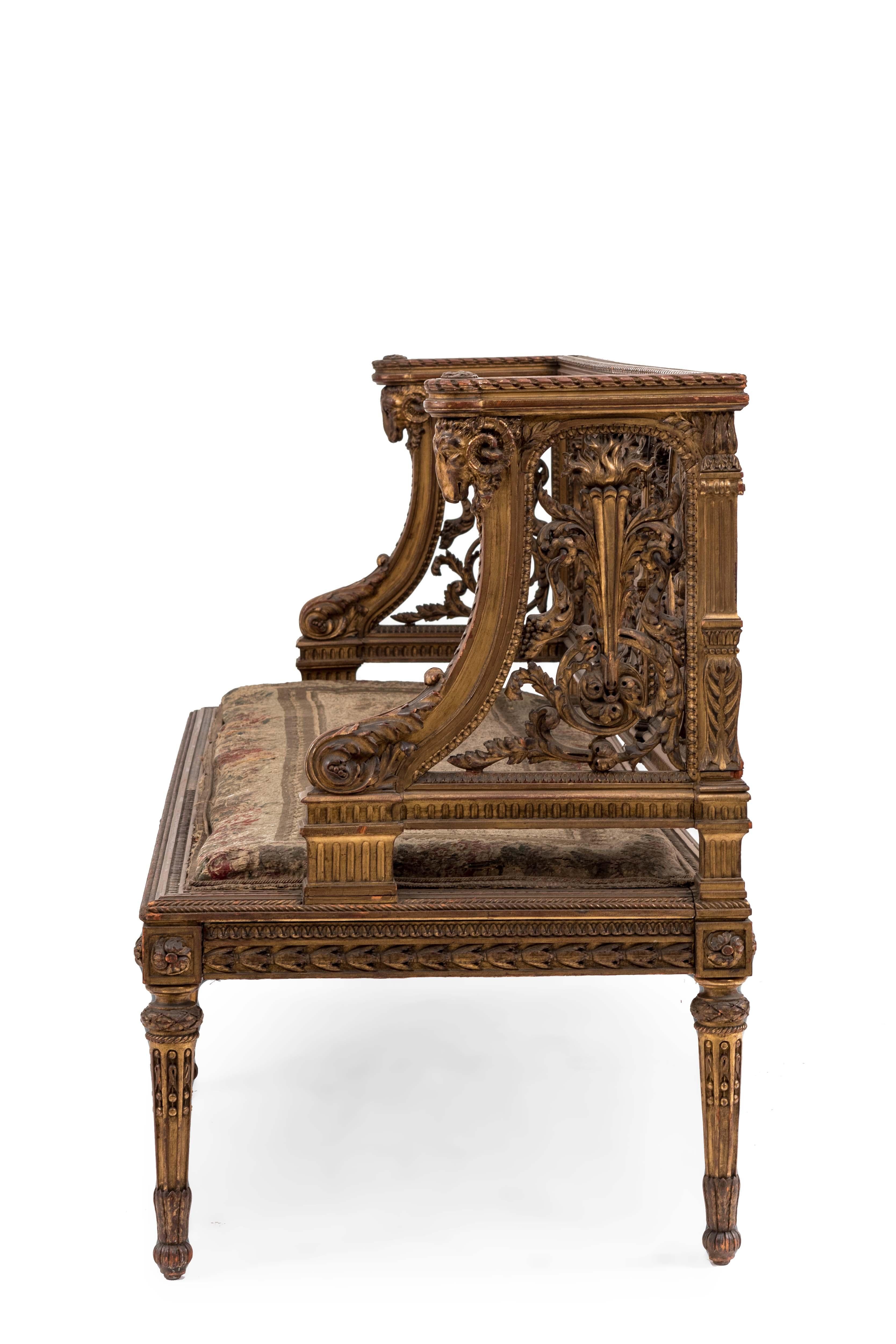 French Louis XVI Style Gilt and Filigree Carved Back Settee In Good Condition For Sale In New York, NY