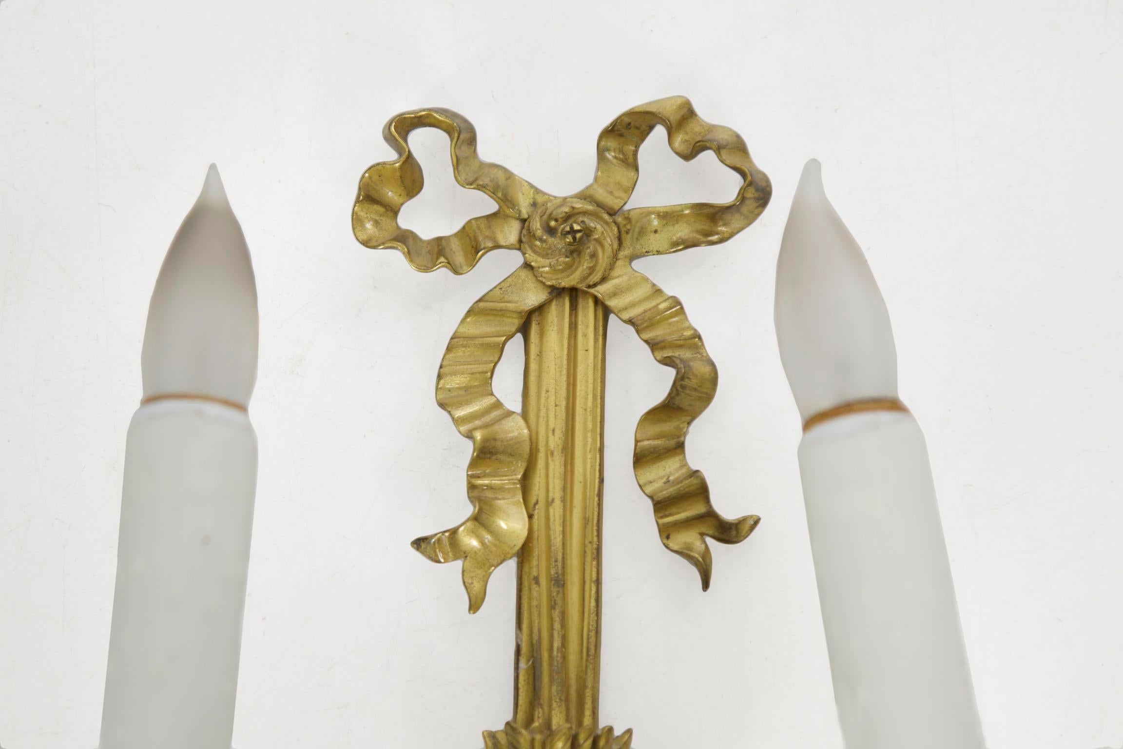 French Louis XVI Style Gilt Bronze Antique Candelabra Wall Sconce, 19th Century 1