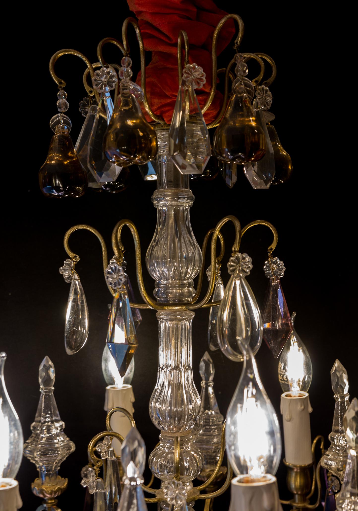 French Louis XVI Style Gilt-Bronze & Cut Crystal Small Chandelier Circa 1920 In Good Condition In Saint Ouen, FR