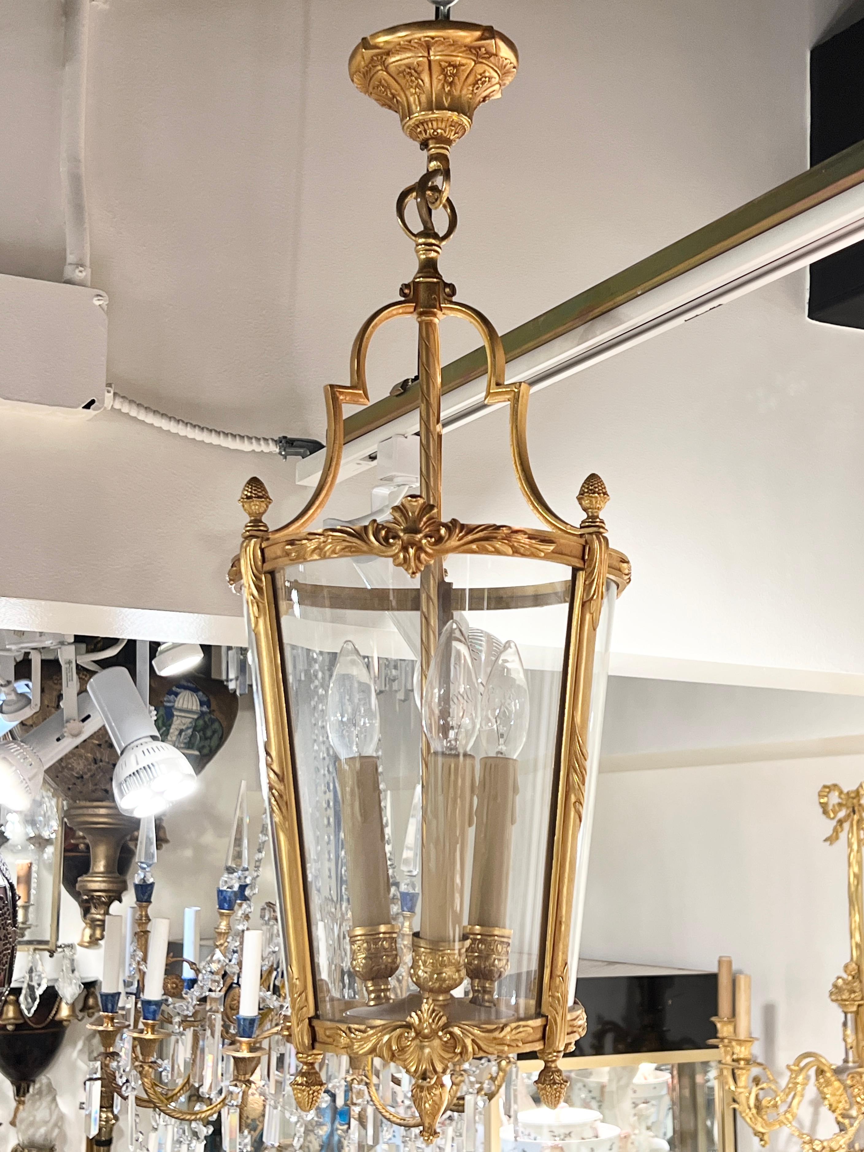 French Louis XVI style  Gilt Bronze Lantern Chandelier (Vergoldet) im Angebot