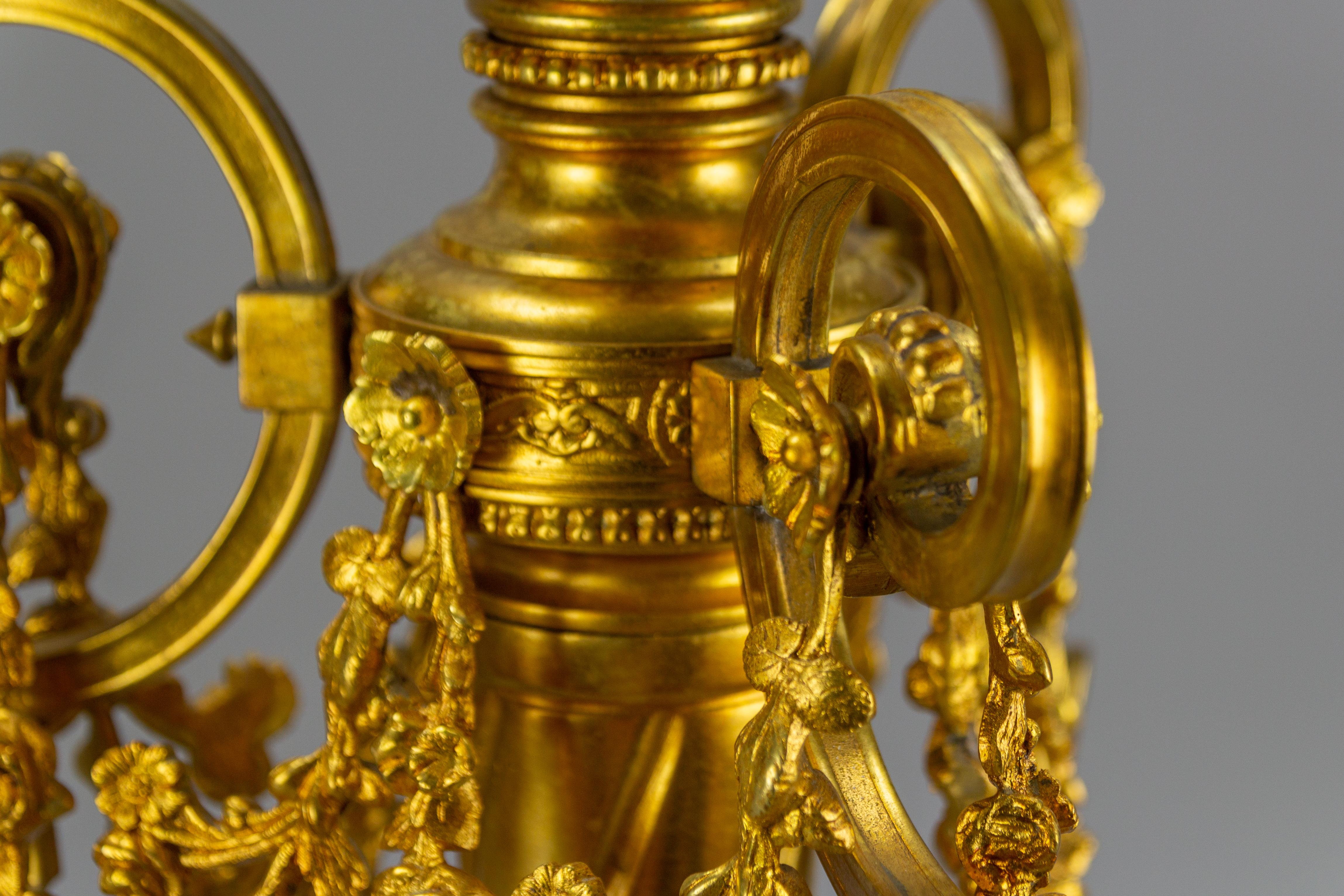Early 20th Century French Louis XVI Style Gilt Bronze Newel Post Lamp with Frosted Glass Lampshade