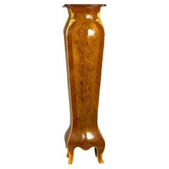 Piédestal français de style Louis XVI en bois doré, 19ème siècle