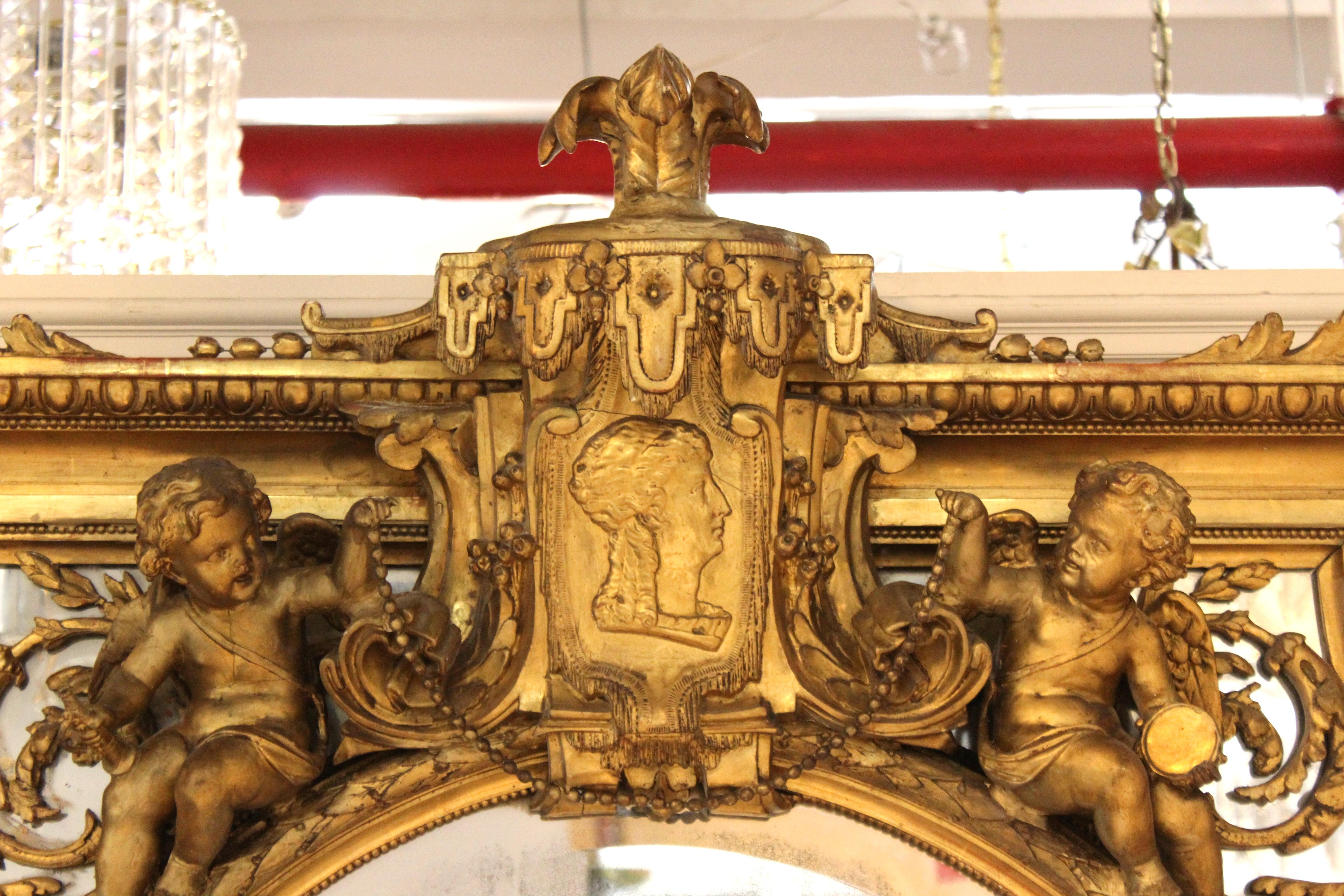 French Louis XVI Style Giltwood Mirror with Putti and Oval Center, 19th Century 1