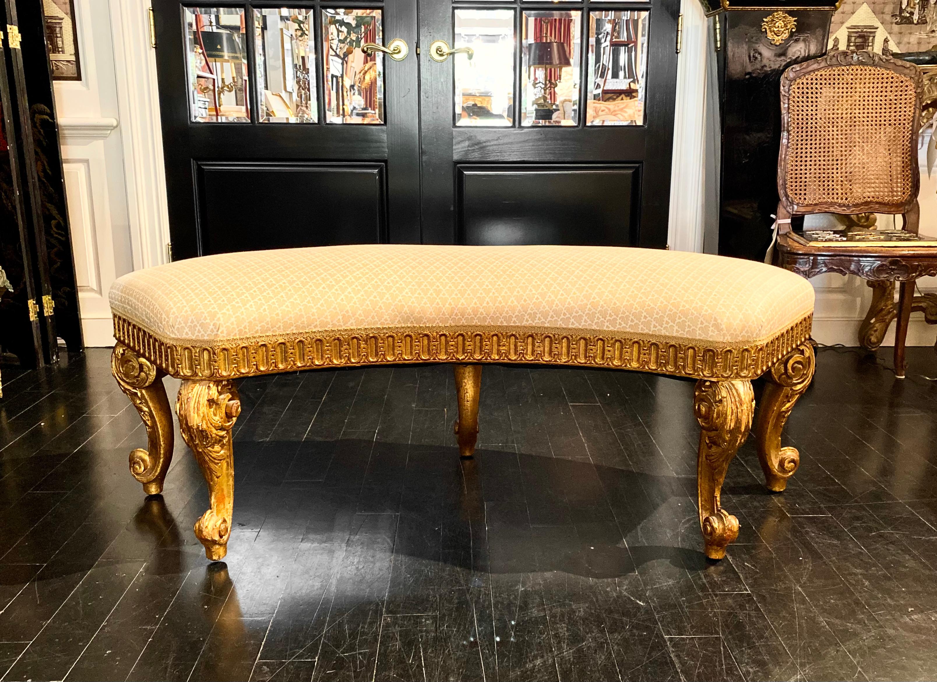French Louis XVI Style Giltwood Semi-Circular Bench, Jacob-Inspired Model For Sale 1