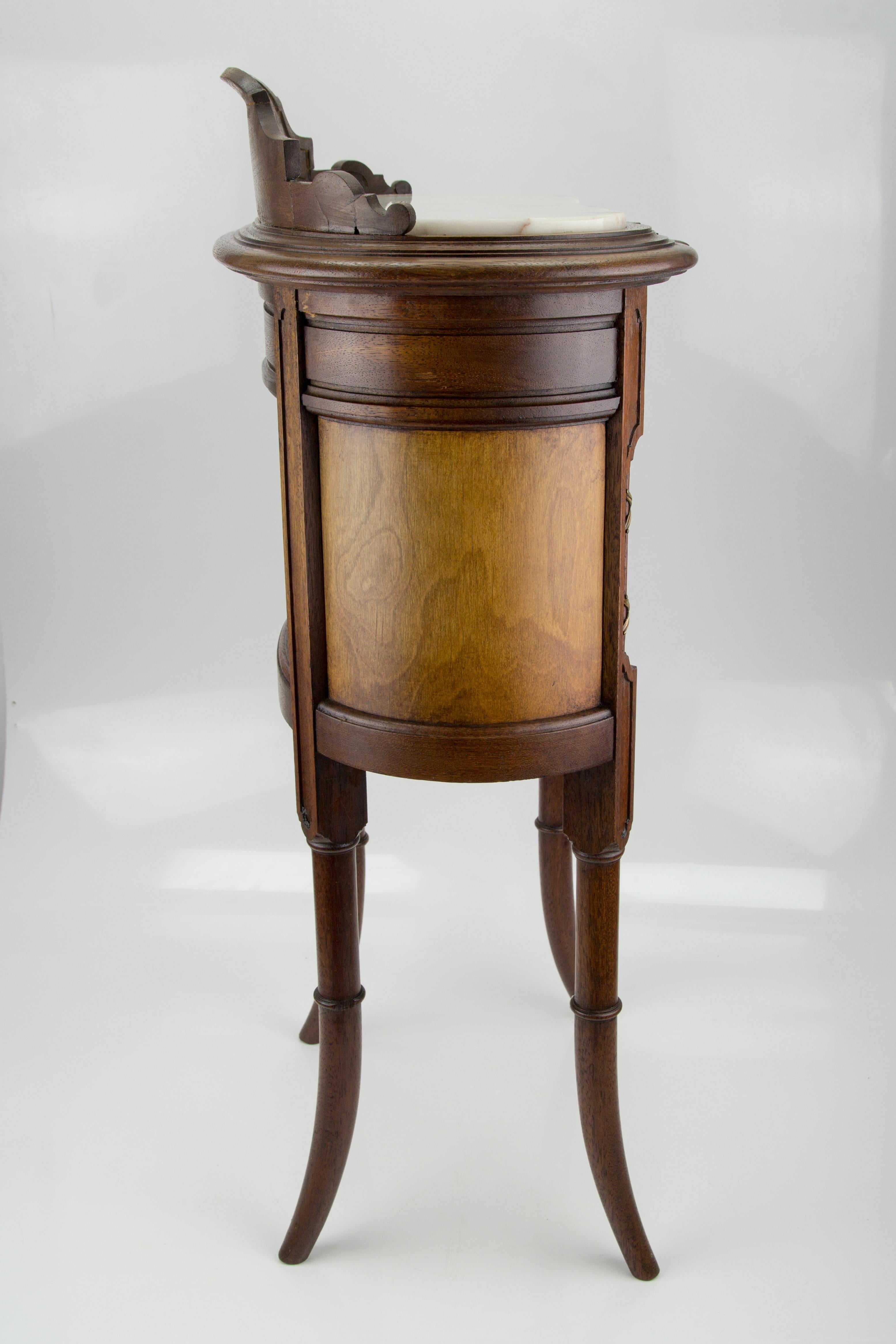 19th Century French Louis XVI Style Kidney Shaped Nightstand with Marble Top and Brass Mounts For Sale