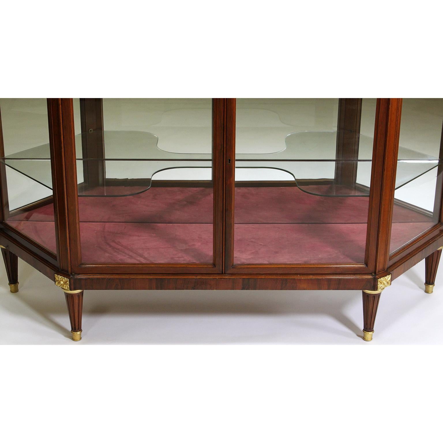 French Louis XVI Style Mahogany and Gilt-Bronze Mounted Sever Exhibition Vitrine In Good Condition For Sale In Los Angeles, CA