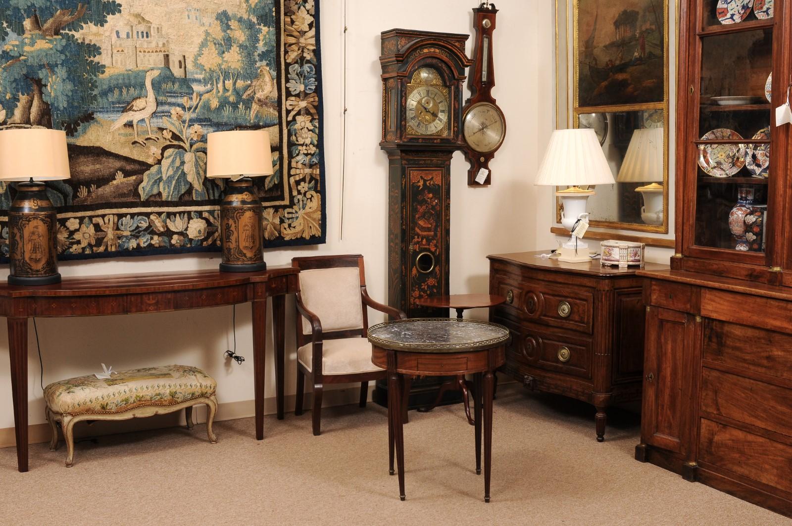 Französischer Bouillotte-Tisch im Louis-XVI-Stil aus Mahagoni mit dunkelgrauer Marmorplatte im Angebot 5