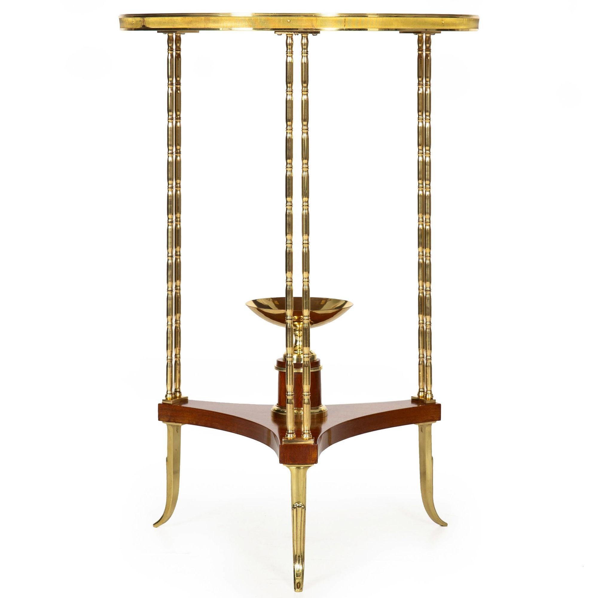 Französisch Louis XVI Stil Mahagoni Bronze Gueridon Beistelltisch (Louis XVI.) im Angebot