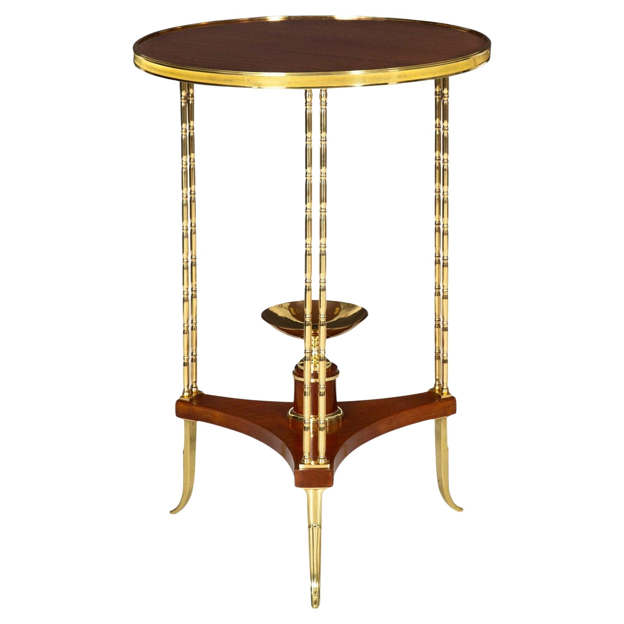 Tavolino Gueridon francese in stile Luigi XVI in mogano e bronzo