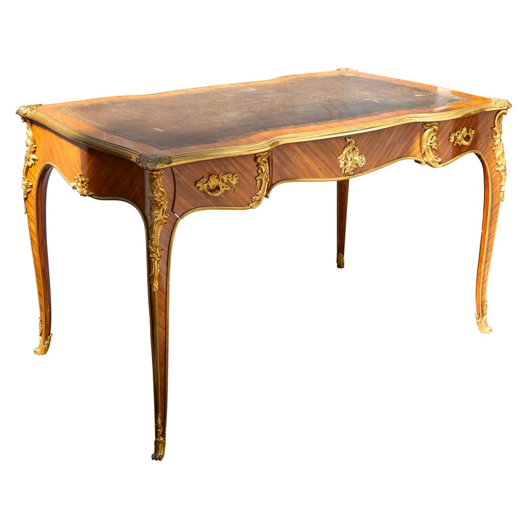 Französischer Mahagoni-Büroteller im Louis-XVI.-Stil von Krieger im Angebot