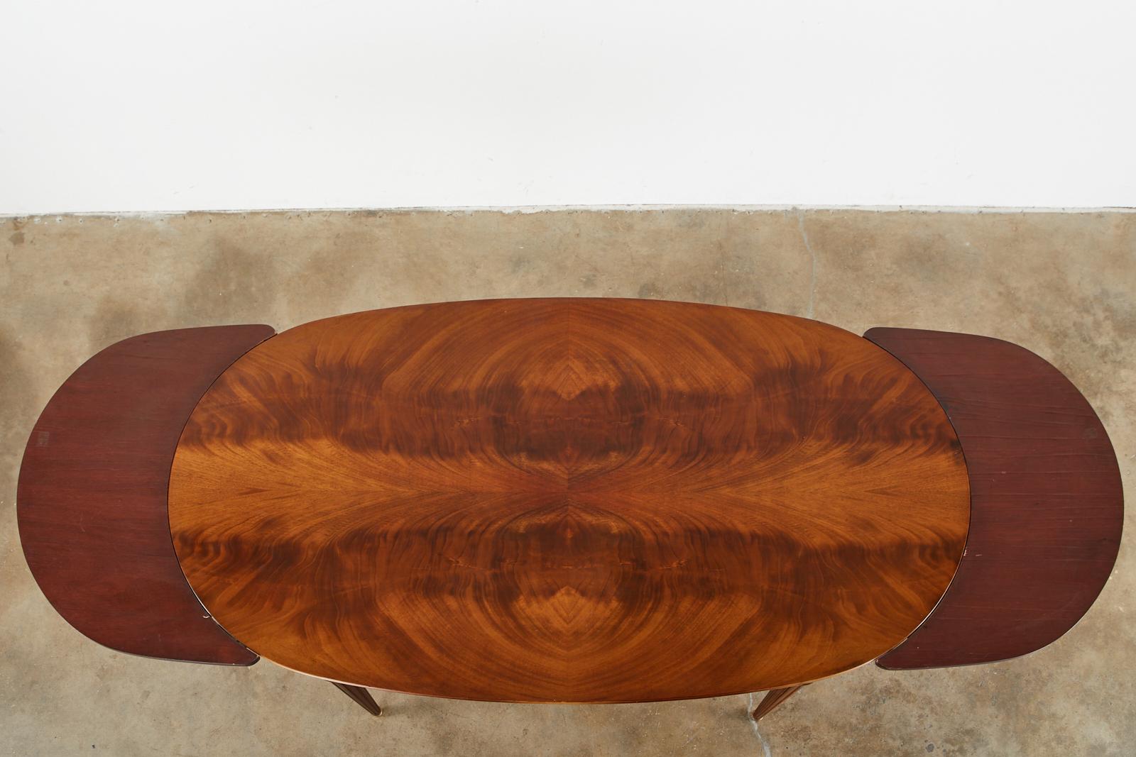 French Louis XVI Style Mahogany Dining Table with Leaves In Good Condition In Rio Vista, CA