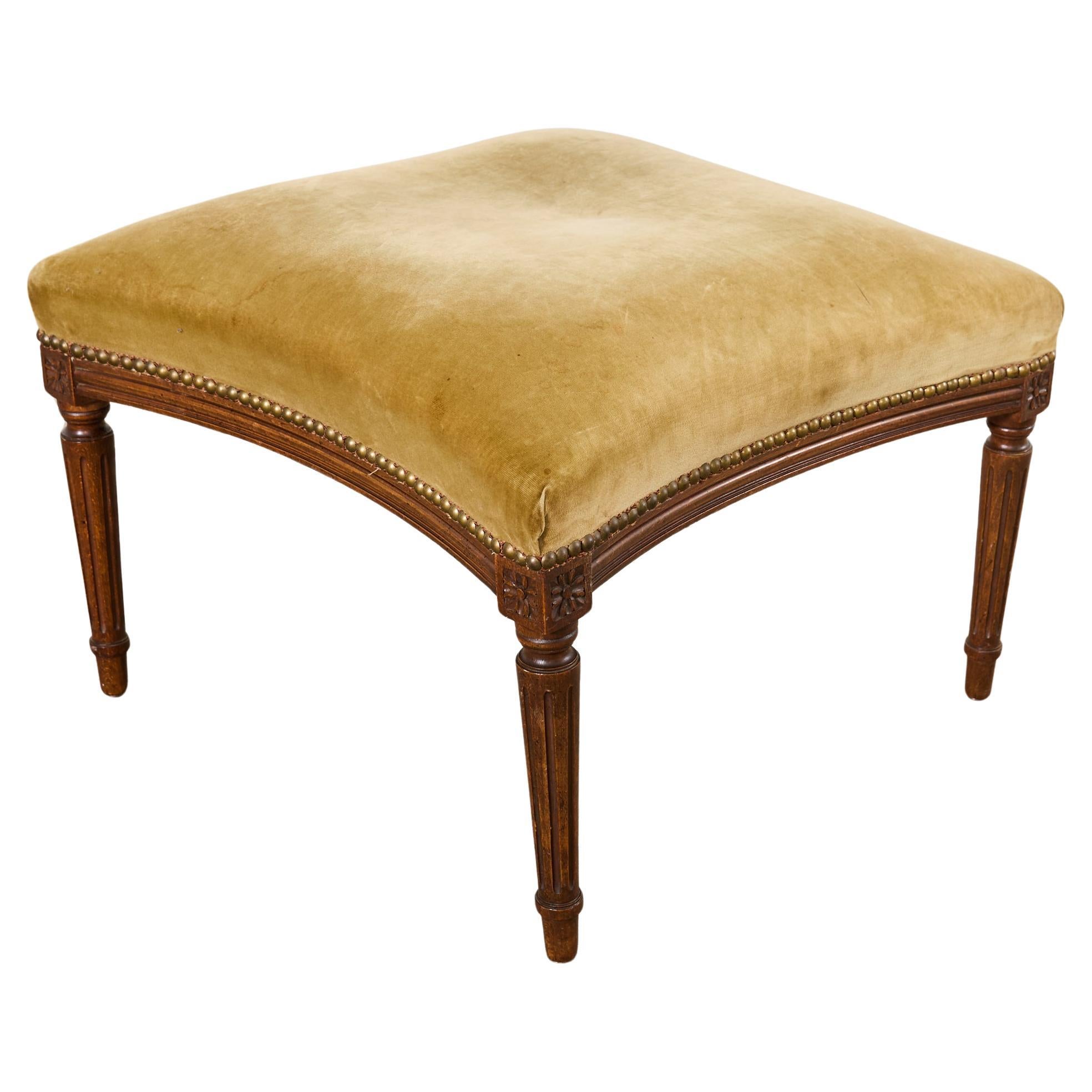Escabel u otomana francesa de caoba estilo Luis XVI en venta