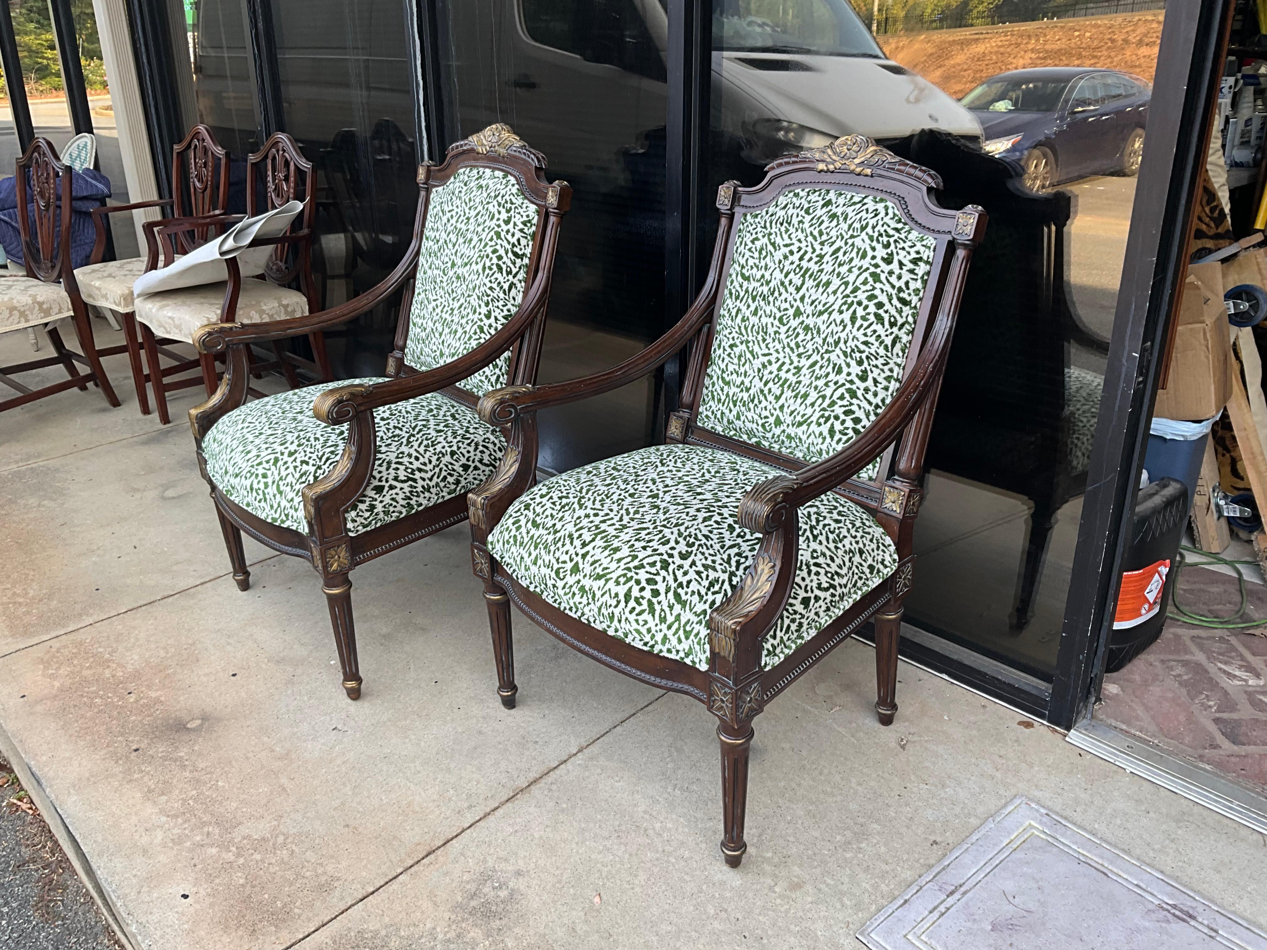 French Louis XVI Style Mahogany & Giltwood Bergere Chairs In Green Velvet - Pair For Sale 4