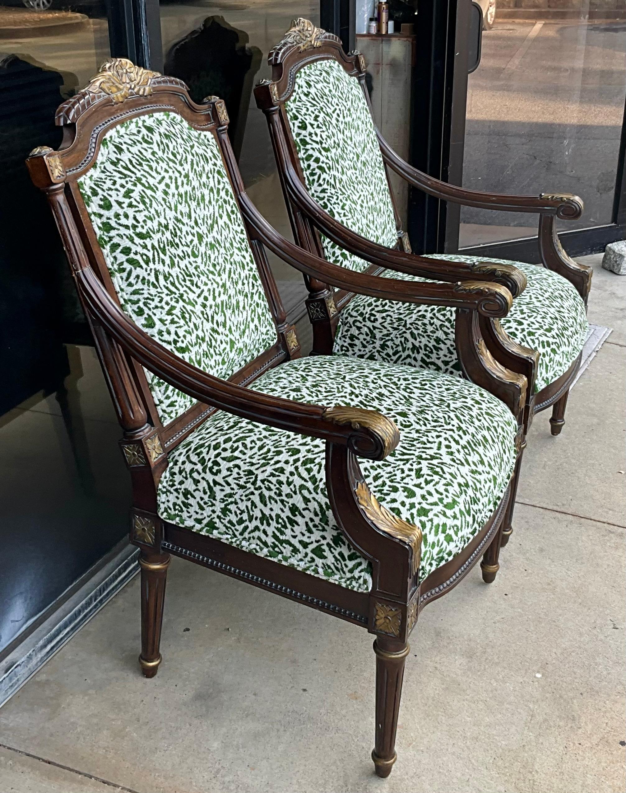 French Louis XVI Style Mahogany & Giltwood Bergere Chairs In Green Velvet - Pair For Sale 5
