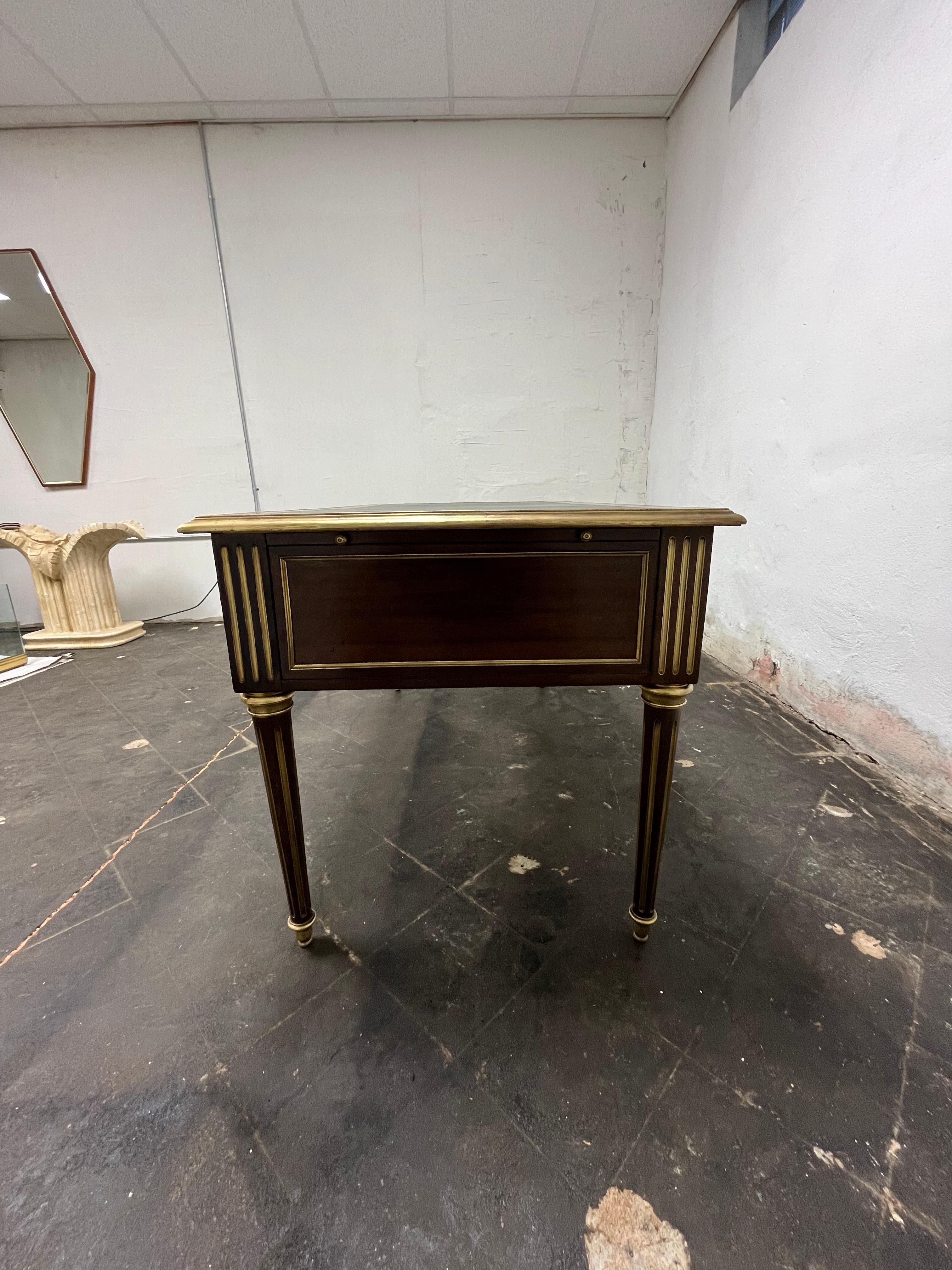 French Napoleon III Louis XVI-Style Mahogany Desk For Sale 1