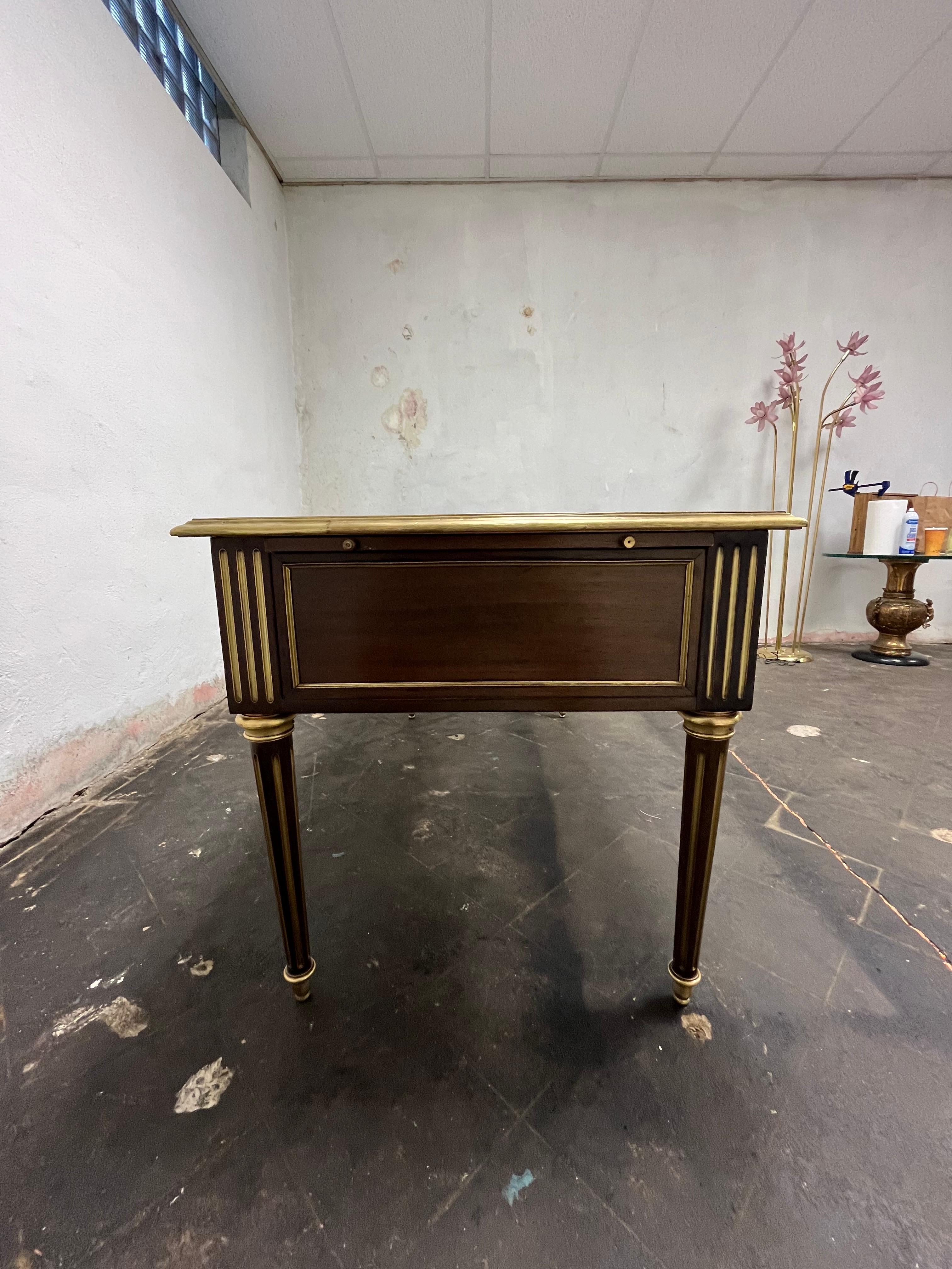 French Napoleon III Louis XVI-Style Mahogany Desk For Sale 2