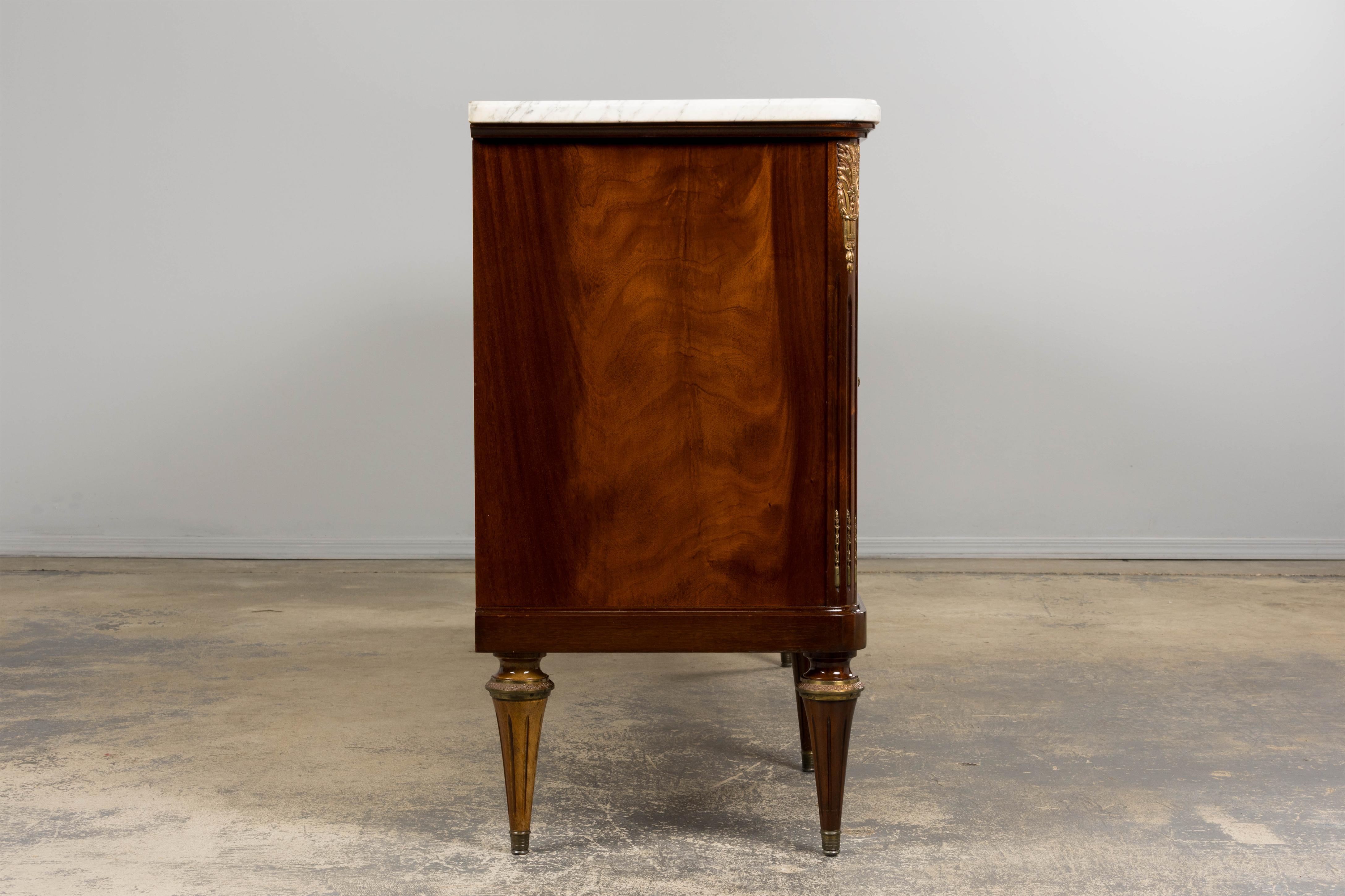 French Louis XVI Style Mahogany Sideboard Buffet W/ Carrara Marble For Sale 7