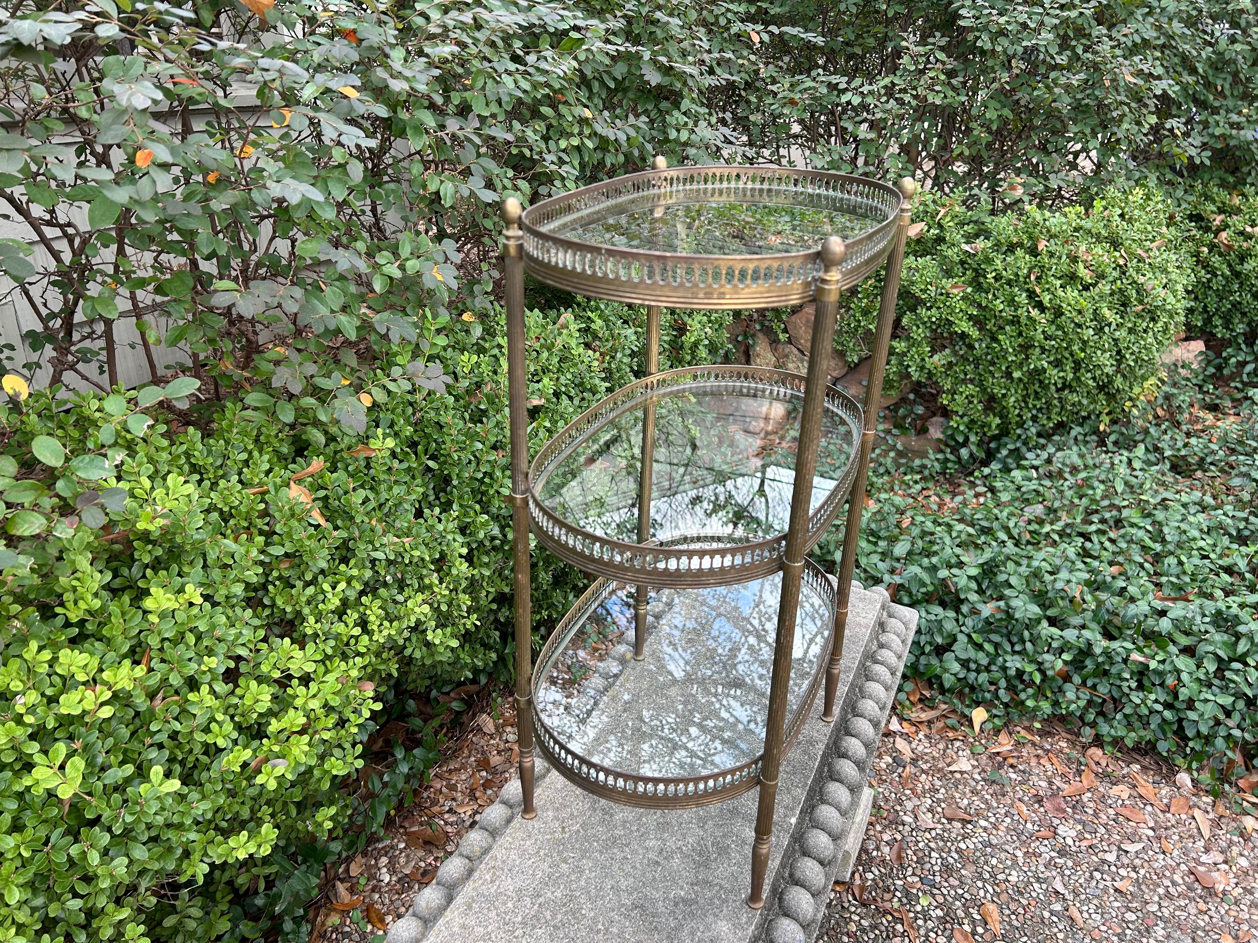 Table d'inspiration Maison Bauges de style Louis XVI en vente 4